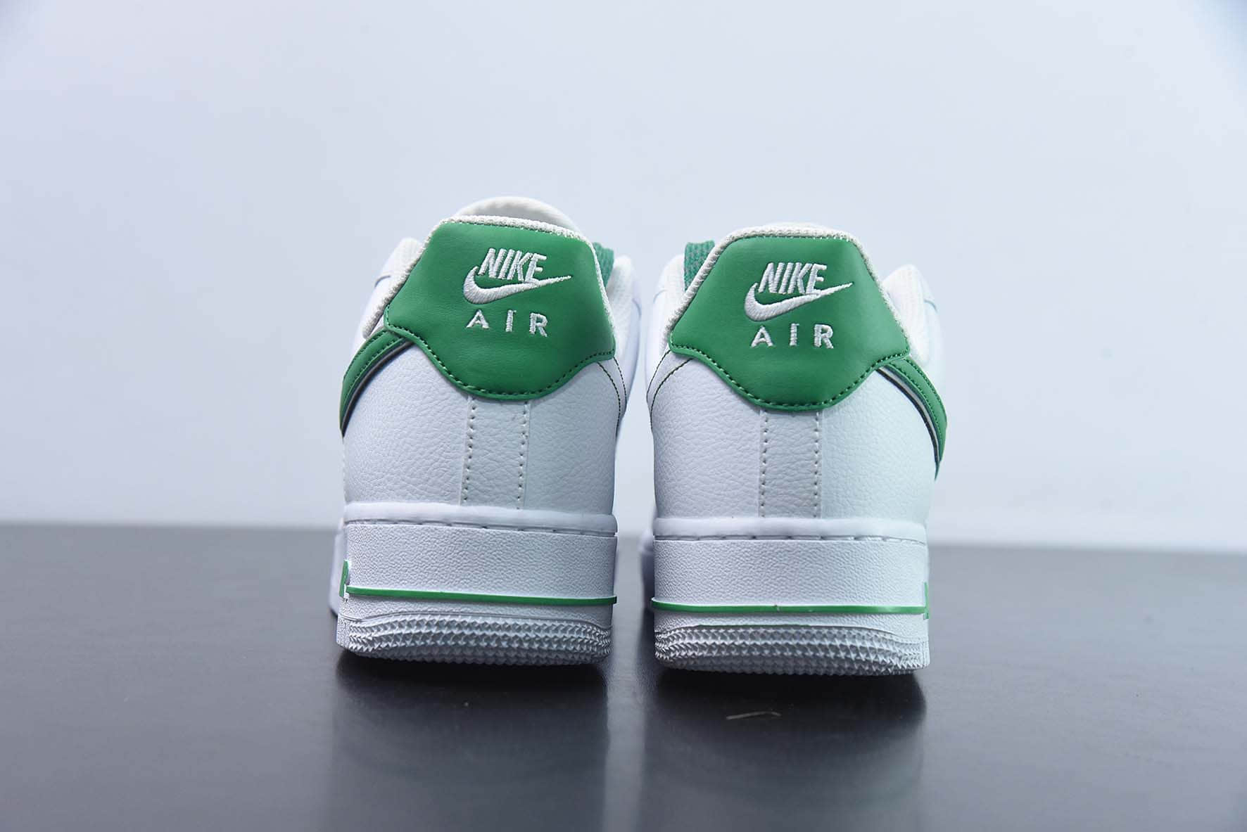 耐克Nike Stranger Things x Nk Air Force 1'07 Low Hawkins High 怪奇物语联名空军一号低帮休闲板鞋纯原版本 货号：CU9225-800