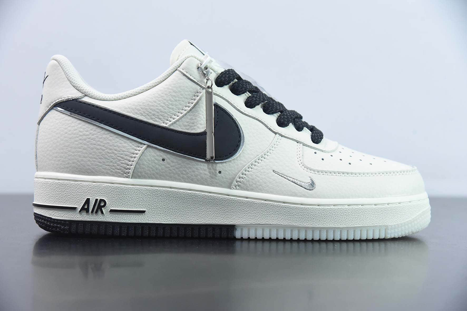 耐克Nike Air Force 1 米白黑满天星空军一号低帮运动休闲板鞋纯原版本 货号：JJ0253-001 