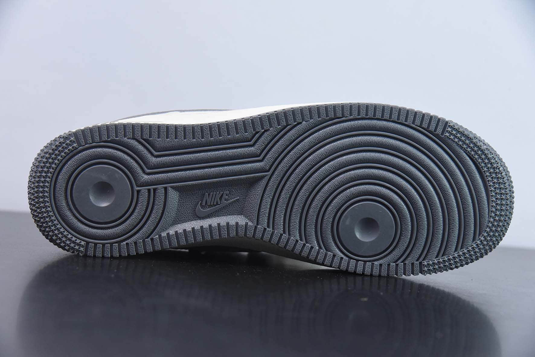 耐克Nike Air Force 1 TS联名深灰帆布空军一号低帮运动休闲板鞋纯原版本 货号：PF9055-751