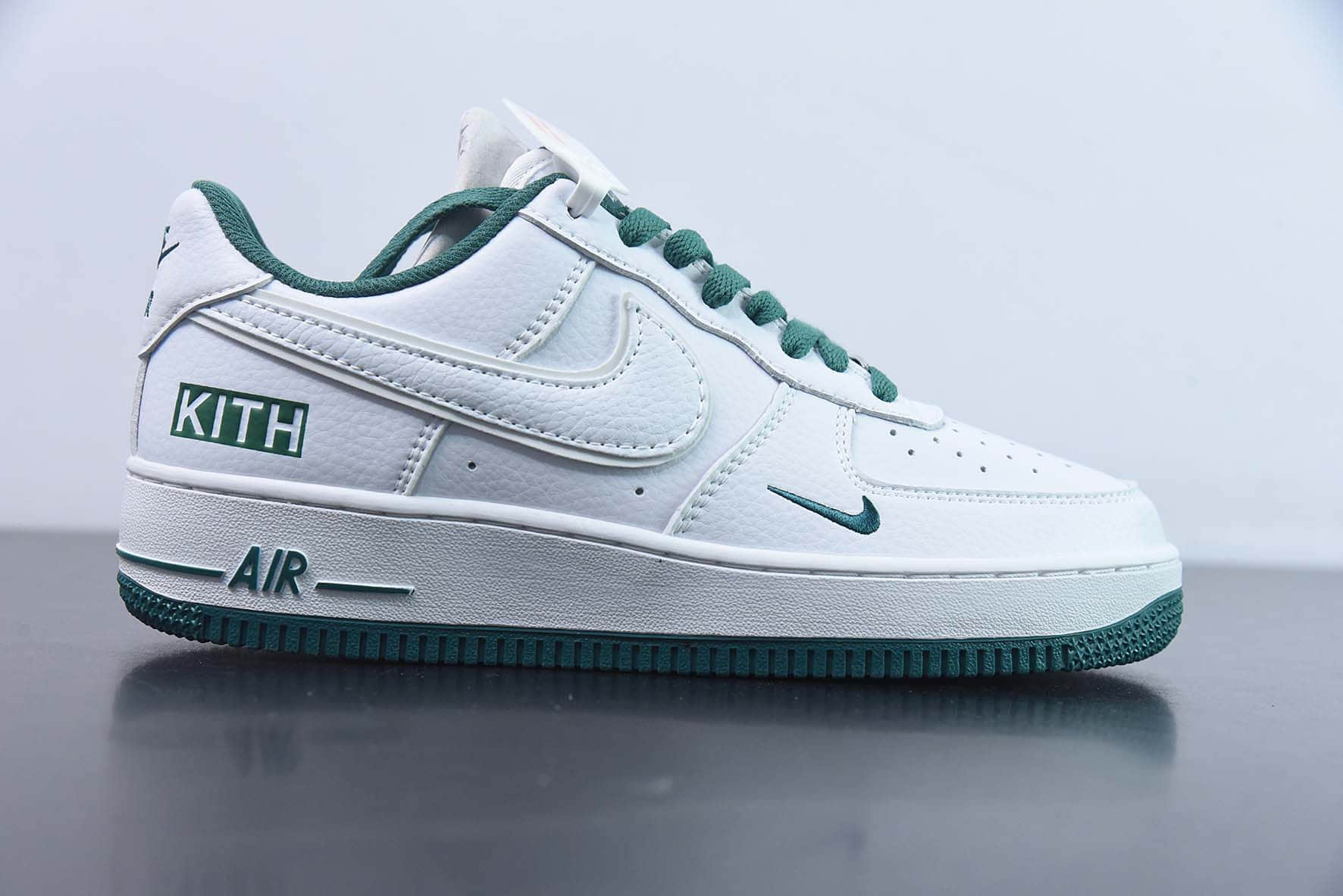 耐克Nike Air Force 1 Low Kith联名白绿空军一号低帮运动休闲板鞋纯原版本 货号：KT1659-003