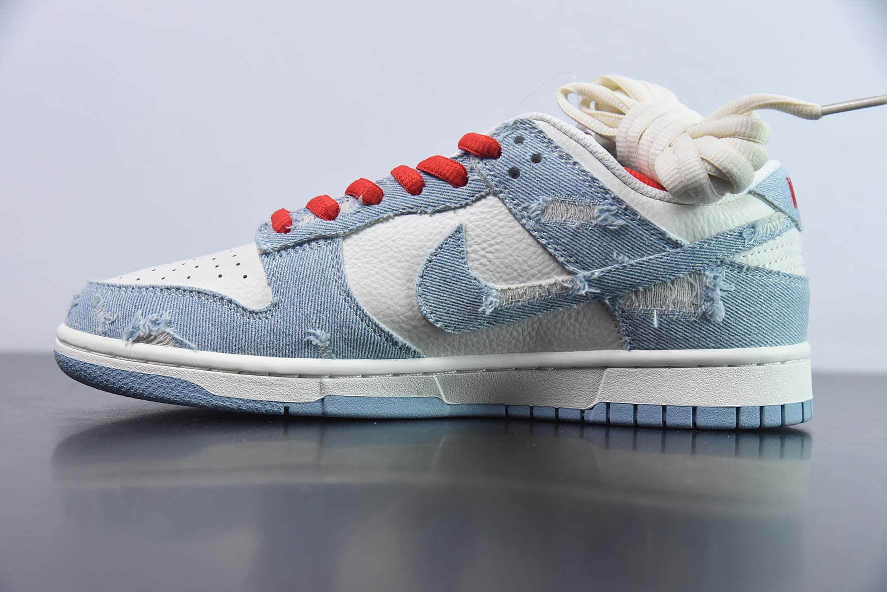 耐克Nike Levi's x NK Dunk Low 李维斯联名破布牛仔蓝SB低帮休闲板鞋纯原版本 货号：LE0021-005