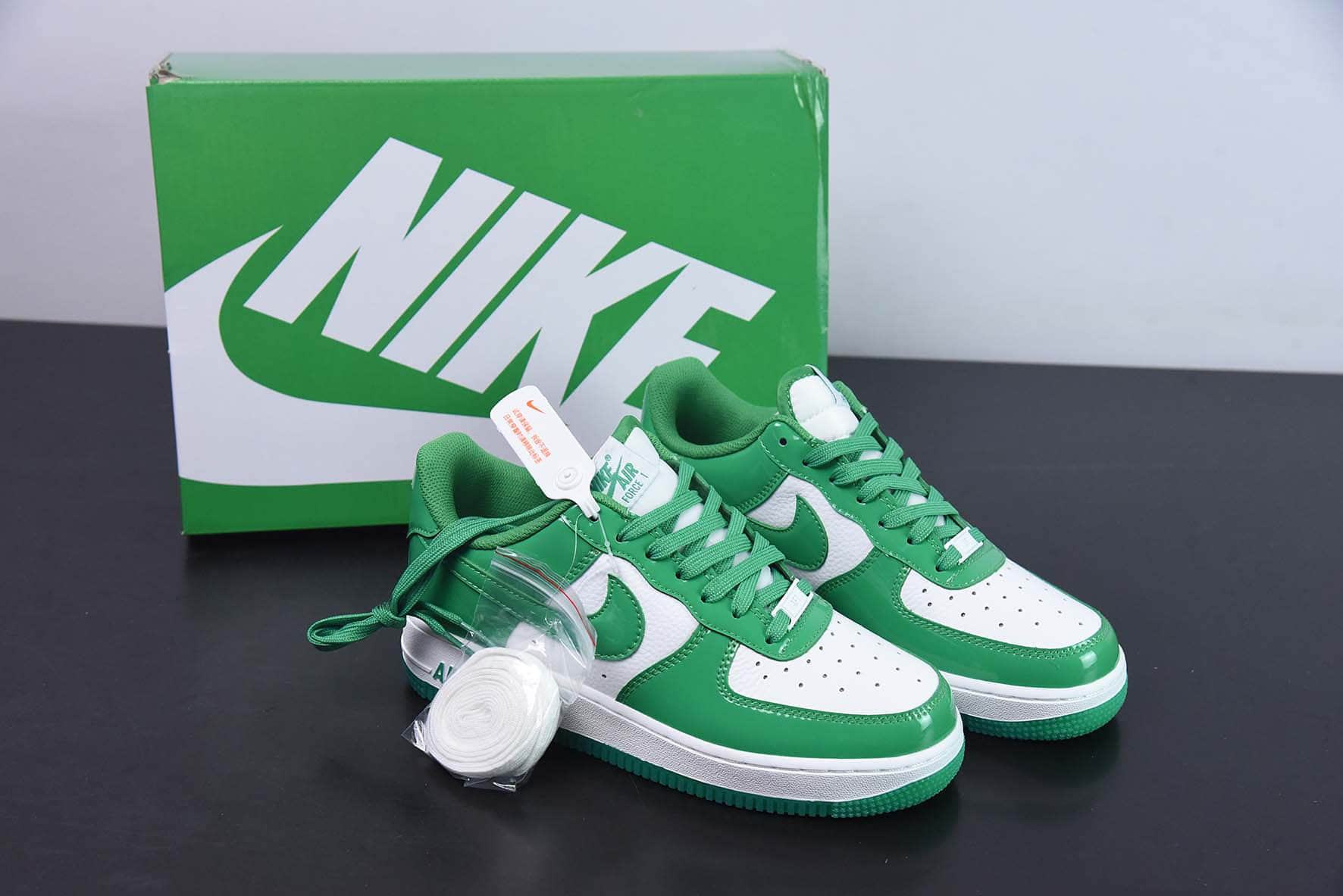 耐克Nike Air Force 1 Low 白绿漆皮空军一号低帮运动休闲板鞋纯原版本 货号：HP3656-511