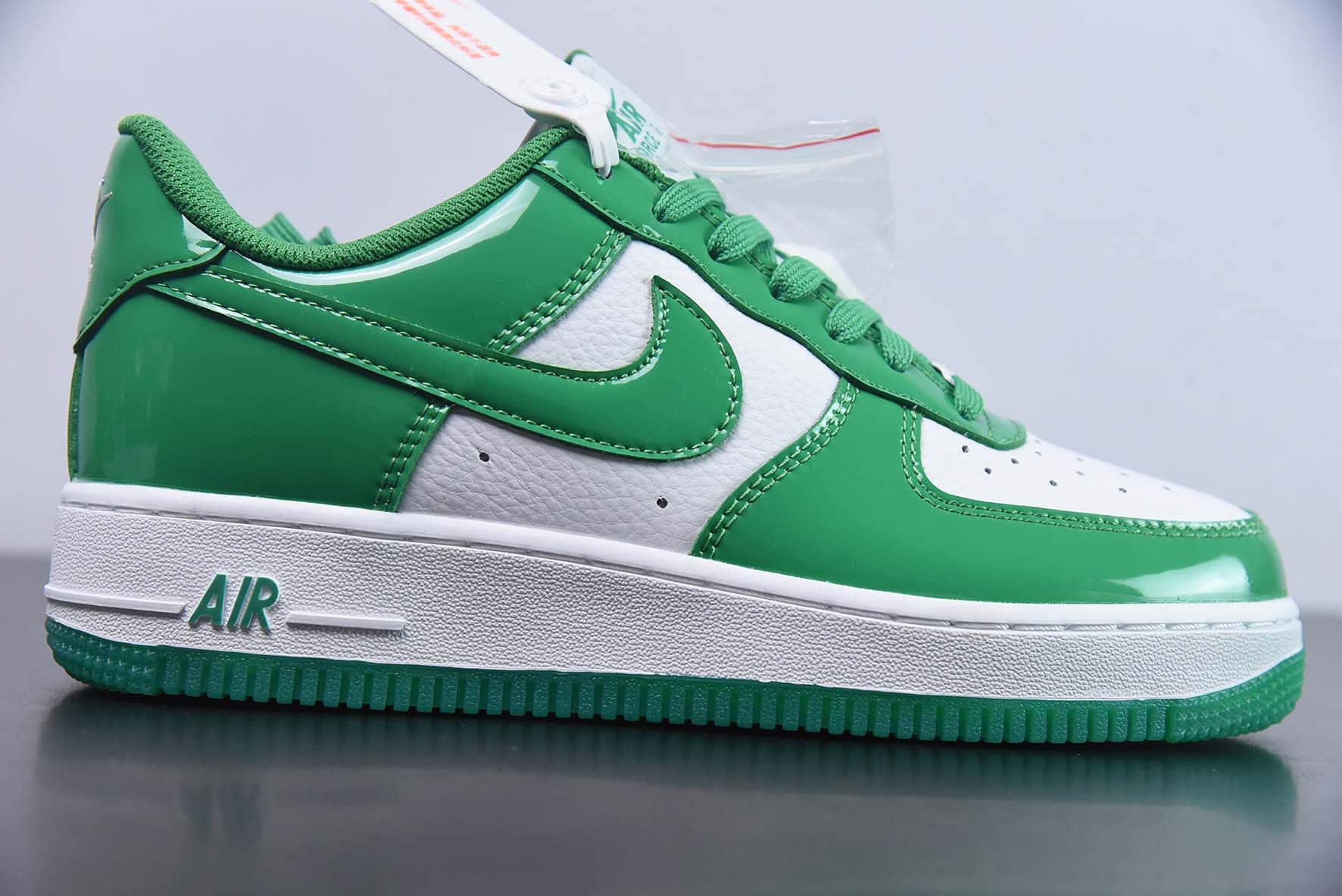 耐克Nike Air Force 1 Low 白绿漆皮空军一号低帮运动休闲板鞋纯原版本 货号：HP3656-511