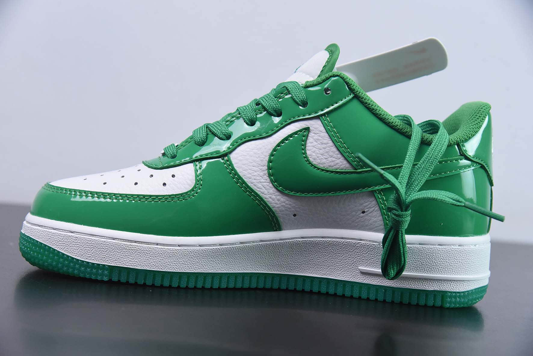 耐克Nike Air Force 1 Low 白绿漆皮空军一号低帮运动休闲板鞋纯原版本 货号：HP3656-511