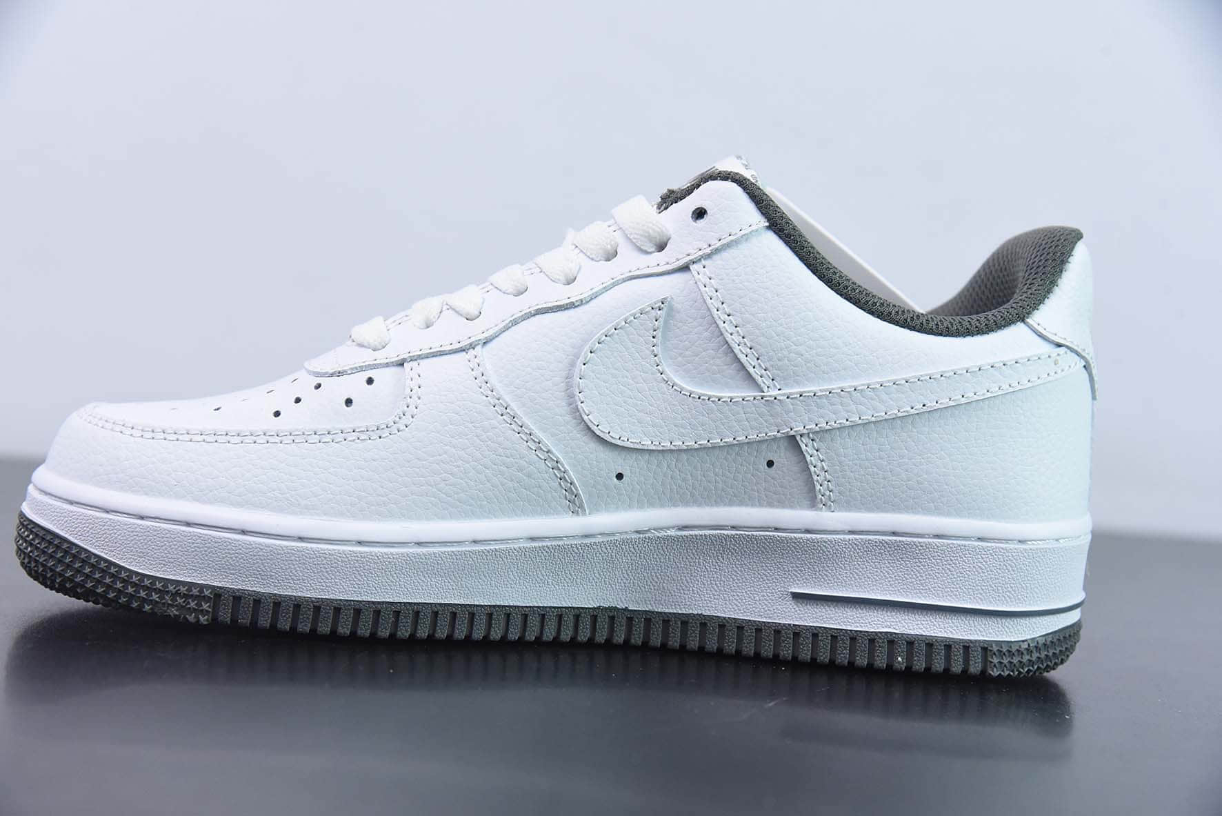 耐克Nike Air Force 1'0740th AnniversaryWhiteDark Grey40周年版白暗灰金小钩空军一号低帮休闲板鞋纯原版本 货号：DD1225-008 