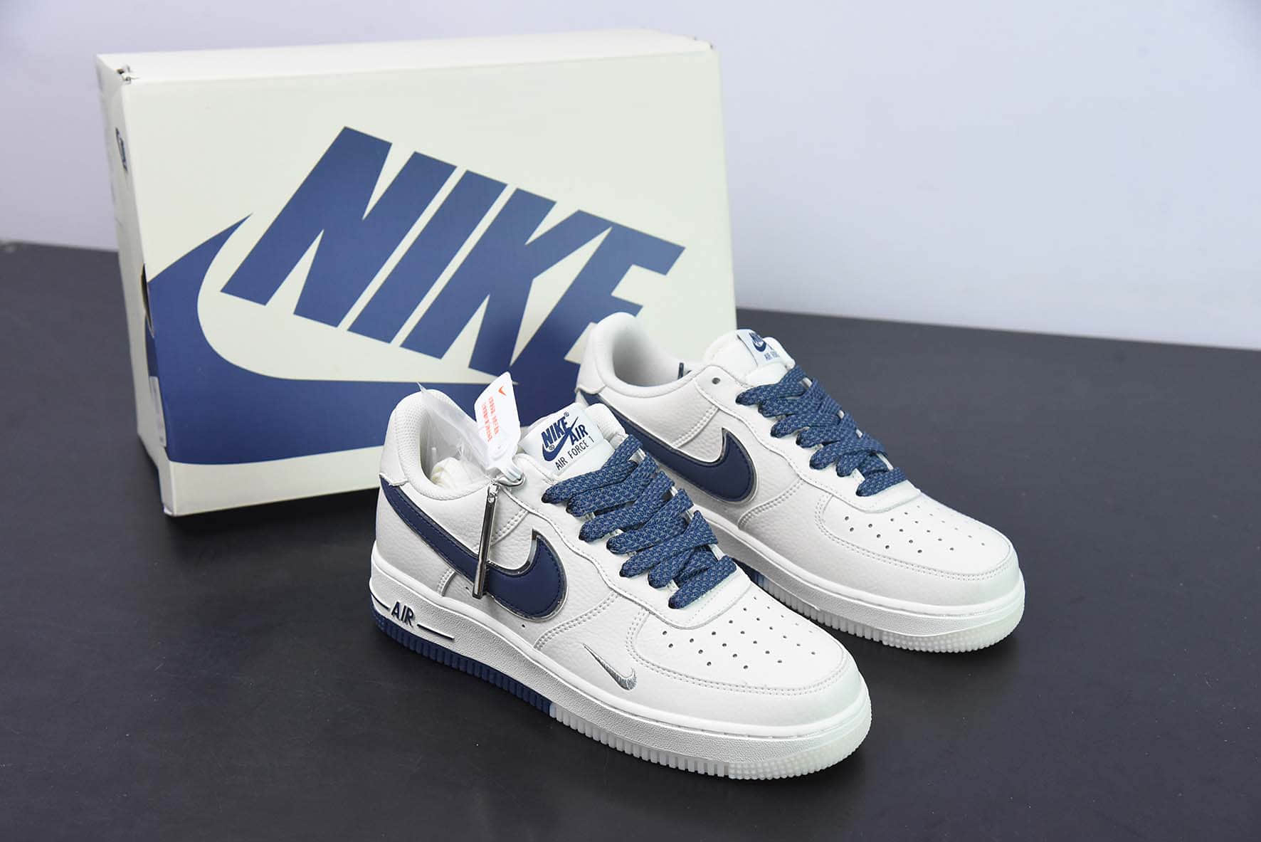 耐克Nike Air Force 1‘07 Low 米深蓝满天星空军一号低帮休闲板鞋纯原版本 货号：JJ0253-003