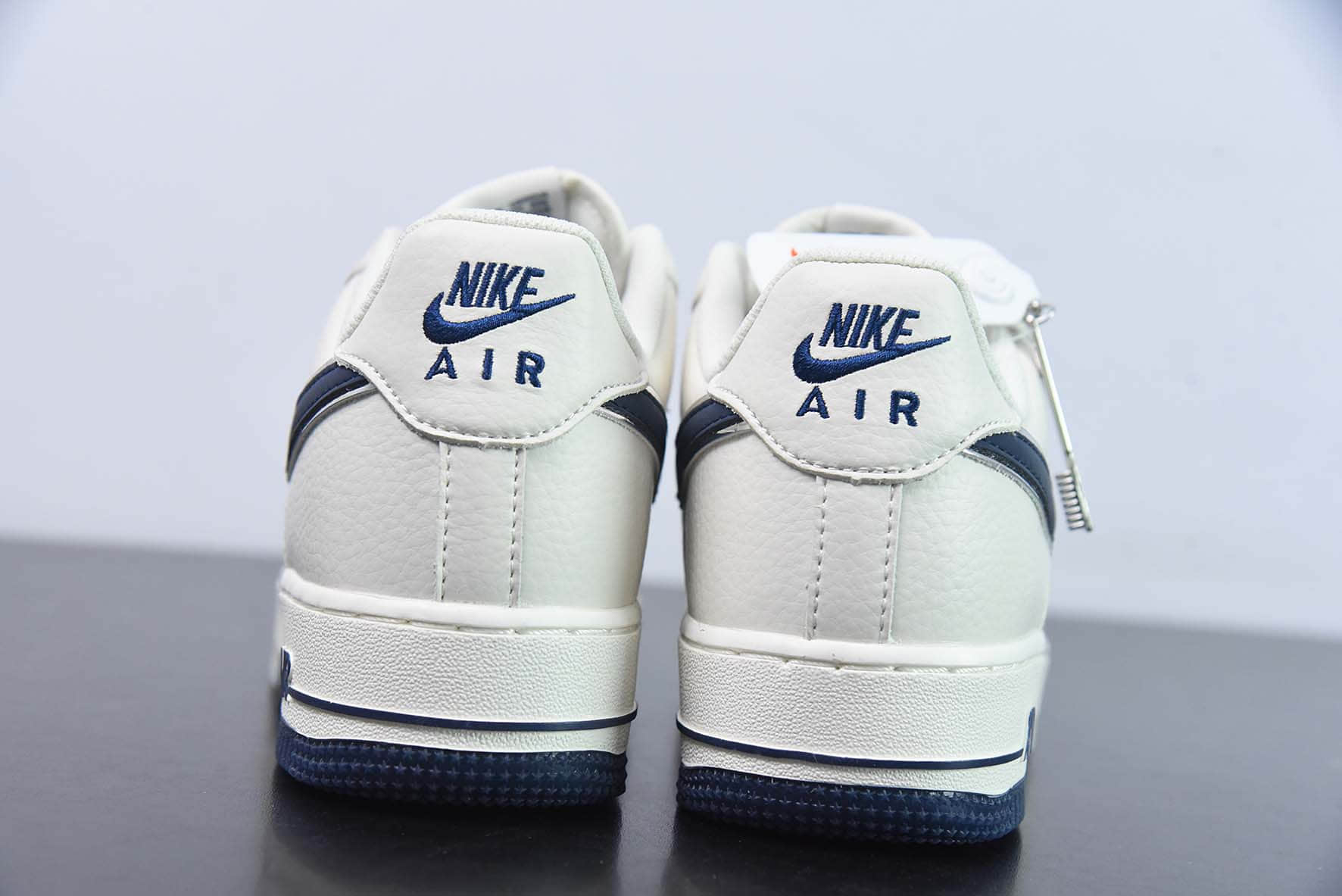 耐克Nike Air Force 1‘07 Low 米深蓝满天星空军一号低帮休闲板鞋纯原版本 货号：JJ0253-003