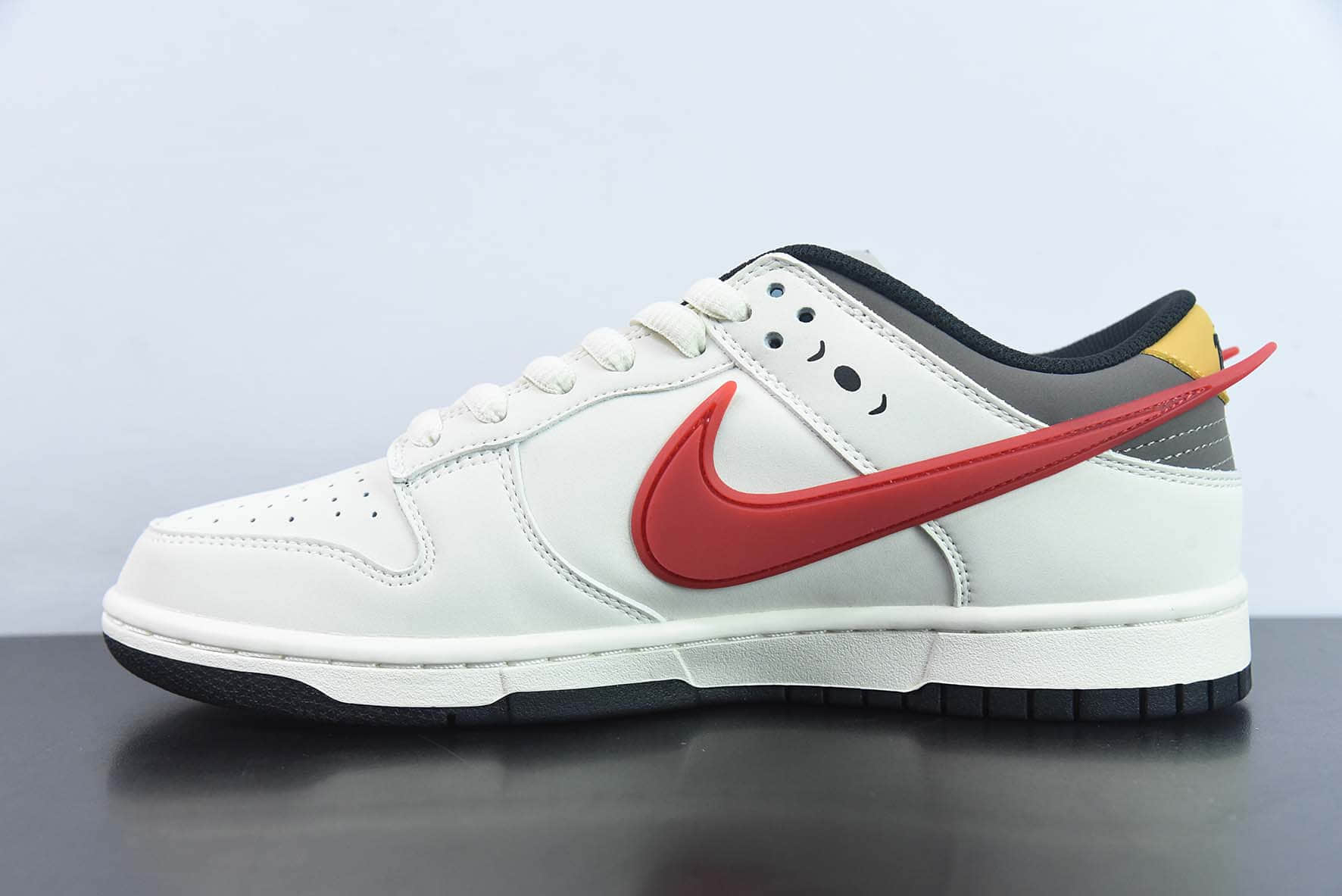耐克Nike SB Dunk LowGhostbusters米白黄红捉鬼敢死队扣篮系列低帮休闲运动滑板板鞋纯原版本 货号：ZD2356-158 