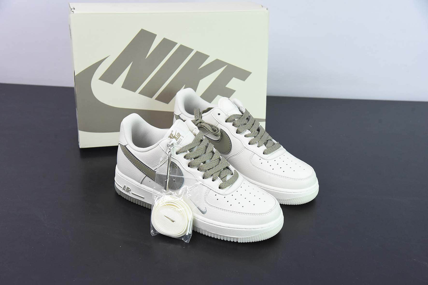 耐克Nike Air Force 1 Low 米绿满天星空军一号低帮休闲板鞋纯原版本 货号：JJ0253-006 