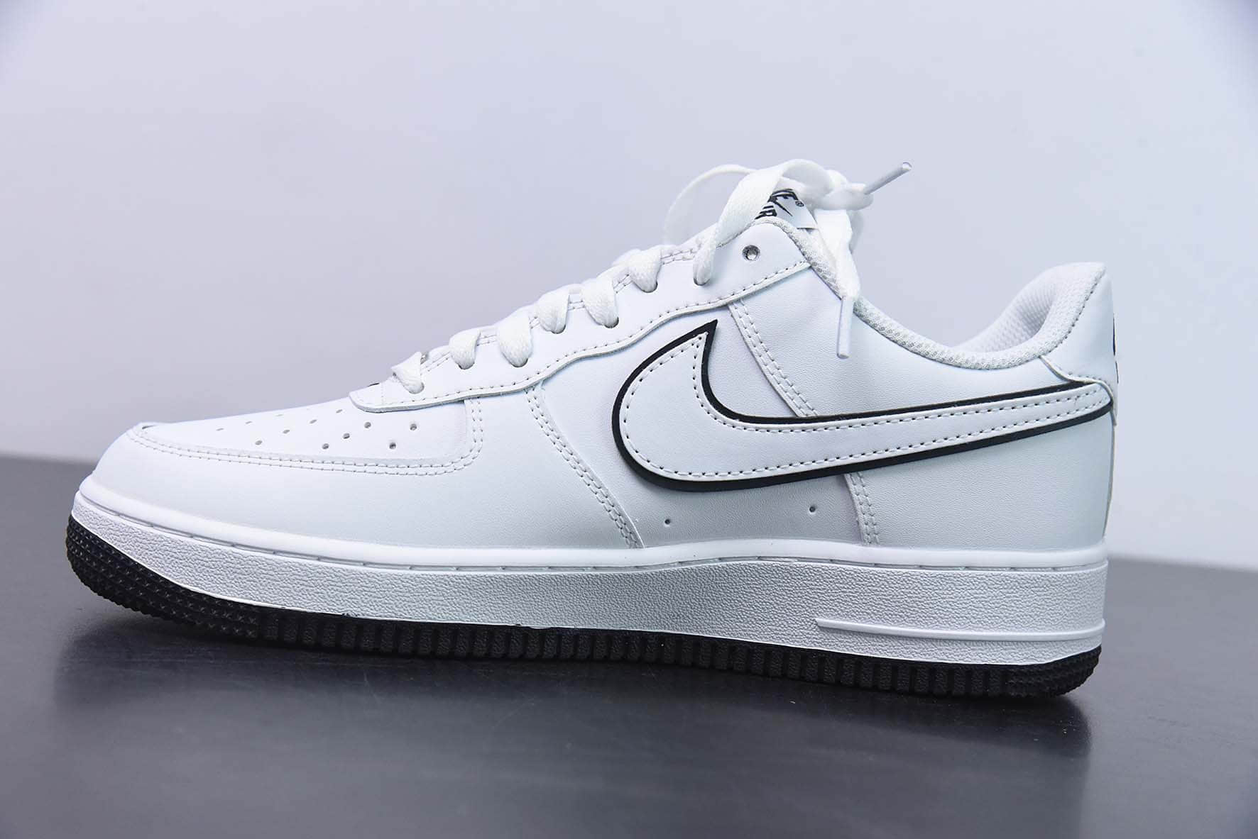 耐克Nike Air Force 1 Low 白黑空军一号低帮运动休闲板鞋纯原版本 货号：DV0788-103