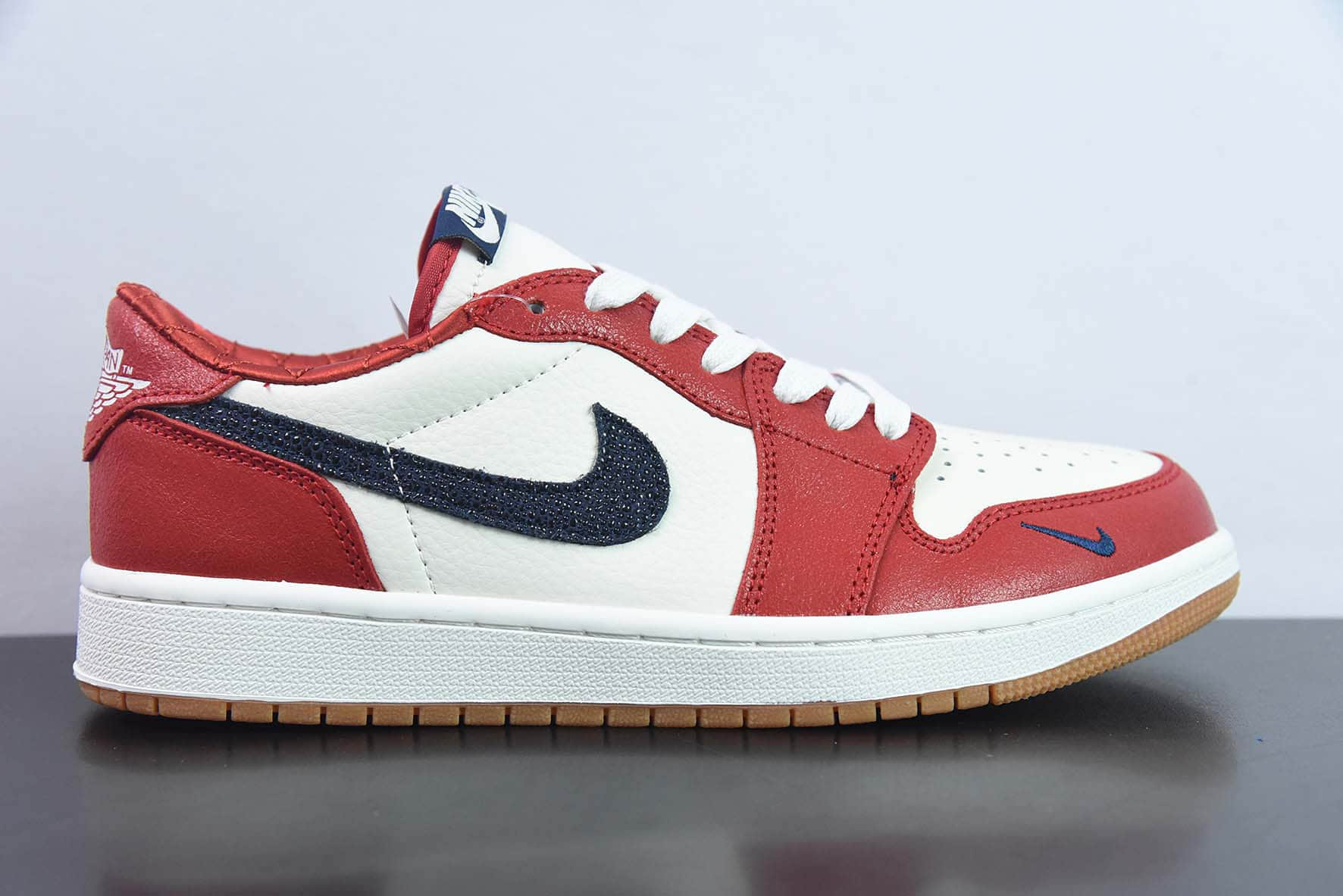 乔丹Air Jordan 1 Low OG Bleached Coral AJ1黑白红低帮复古运动鞋纯原版本 货号：CZ0790-100 