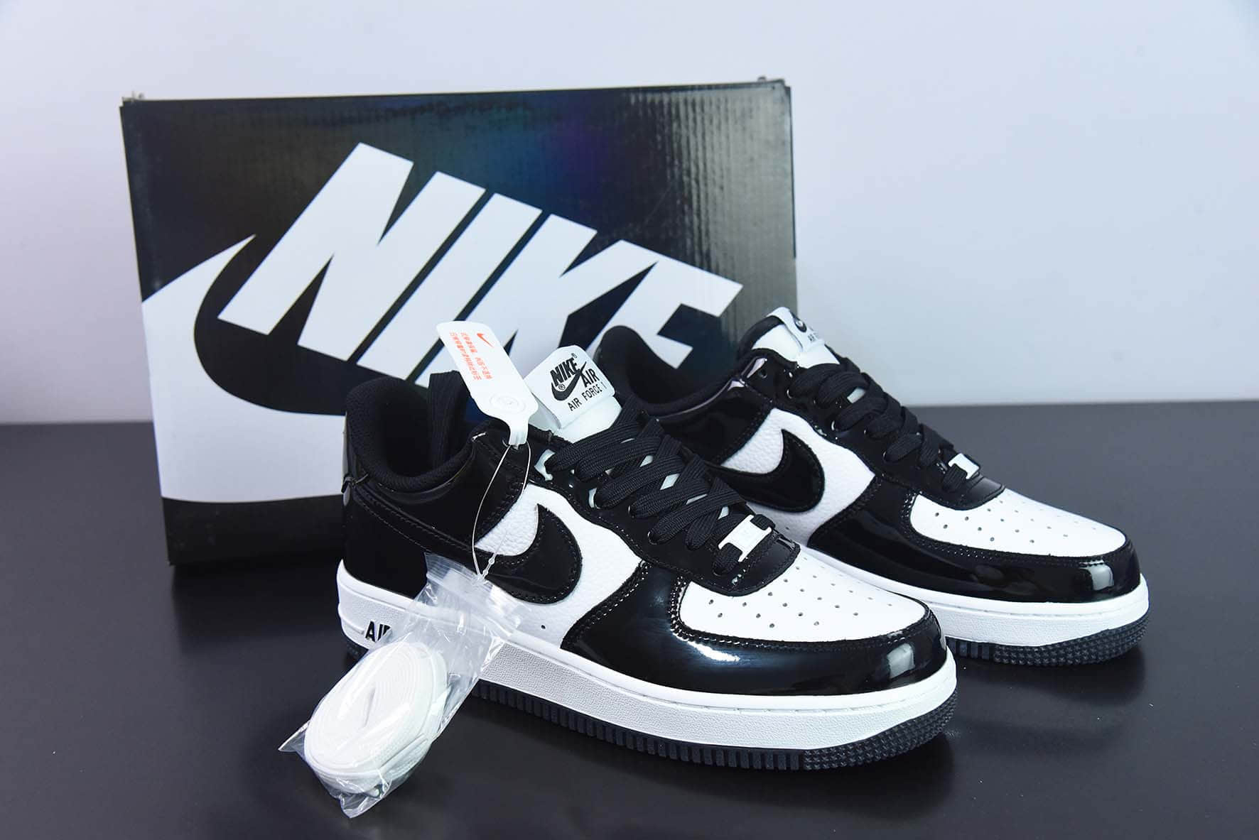 耐克Nike Air Force 1’07 LowBlackWhitePande漆皮黑白熊猫空军一号低帮休闲板鞋纯原版本 货号：HP3656-588 