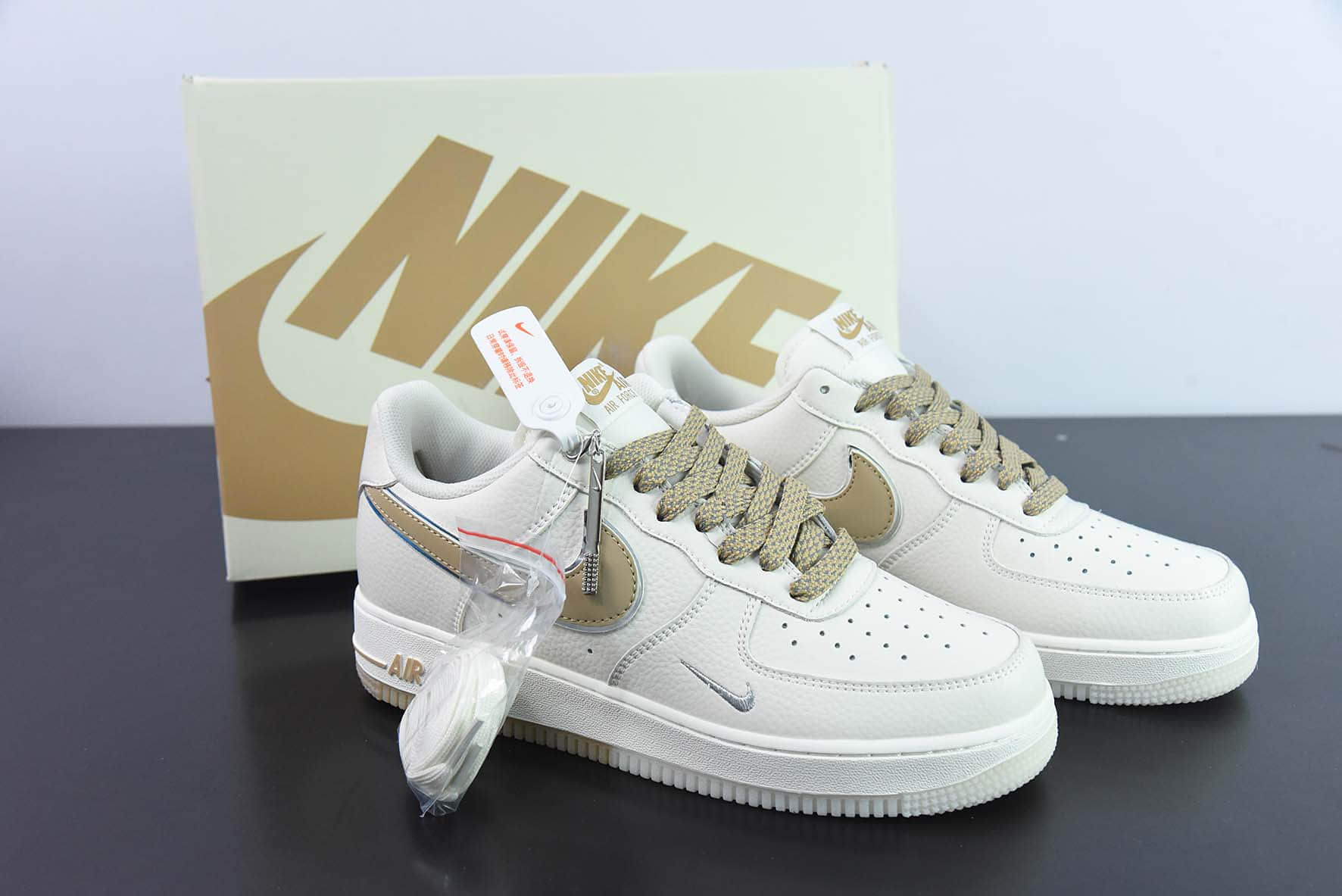 耐克Nike Air Force 1 AF1 白棕银边刺绣3M反光版空军一号低帮休闲板鞋纯原版本 货号：JJ0253-007