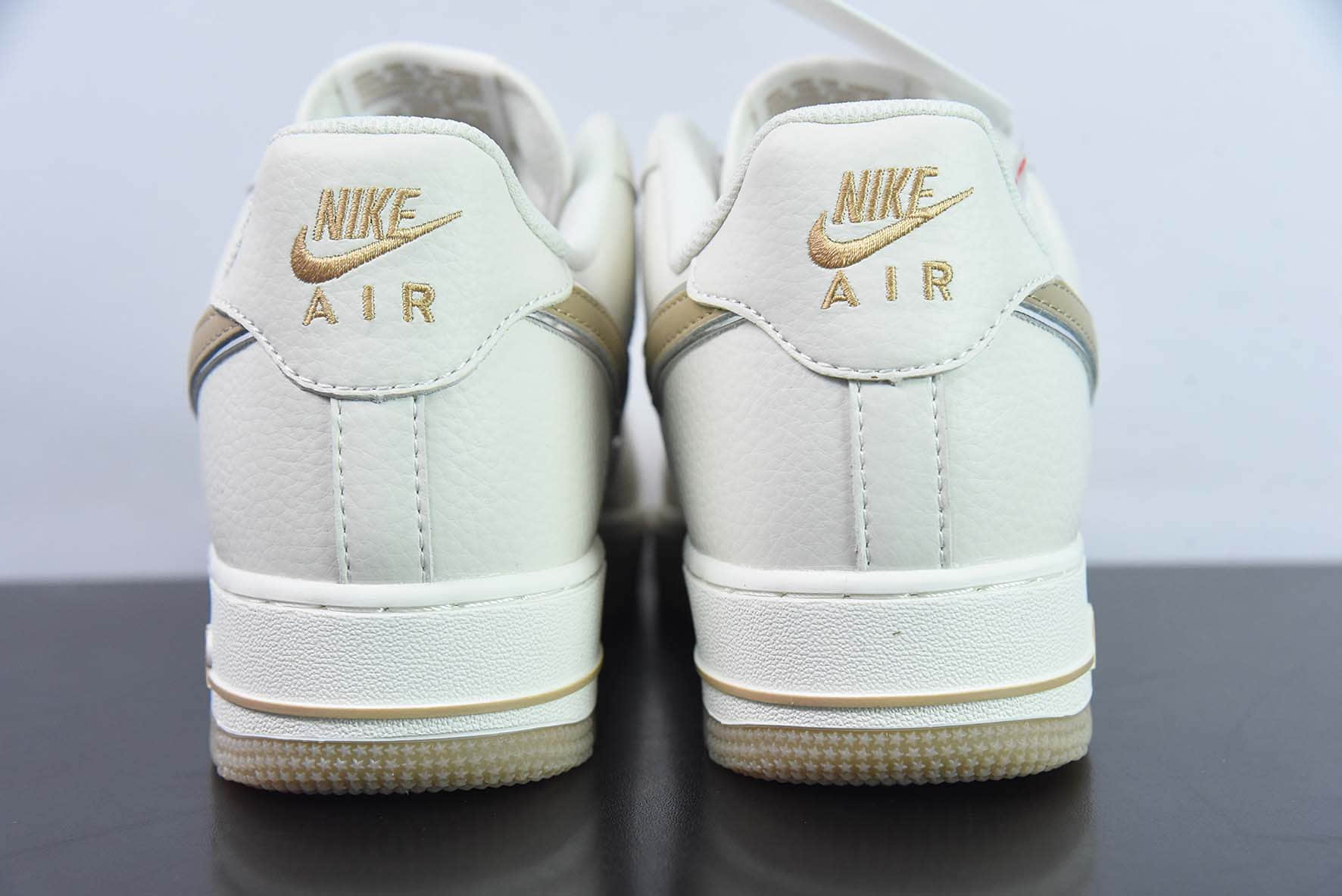 耐克Nike Air Force 1 AF1 白棕银边刺绣3M反光版空军一号低帮休闲板鞋纯原版本 货号：JJ0253-007