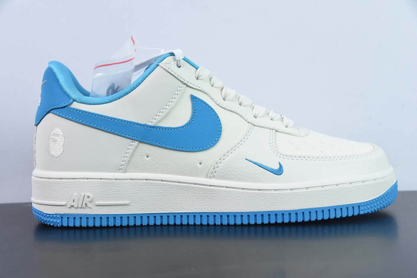 耐克Nike Air Force 1 AF1白蓝猿人头刺绣空军一号低帮休闲板鞋纯原版本 货号：BS9055-750