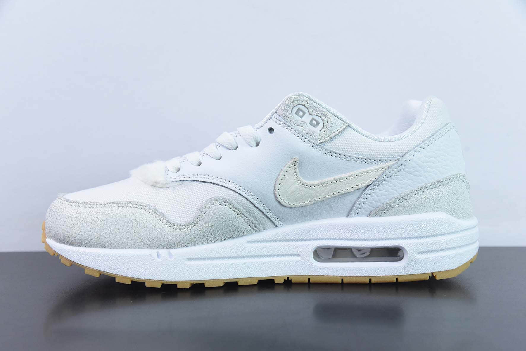 耐克Nike Air Max 1 “The Bay” MAX1羽毛勾子半掌气垫复古跑步鞋纯原版本 货号：FJ4451-100 