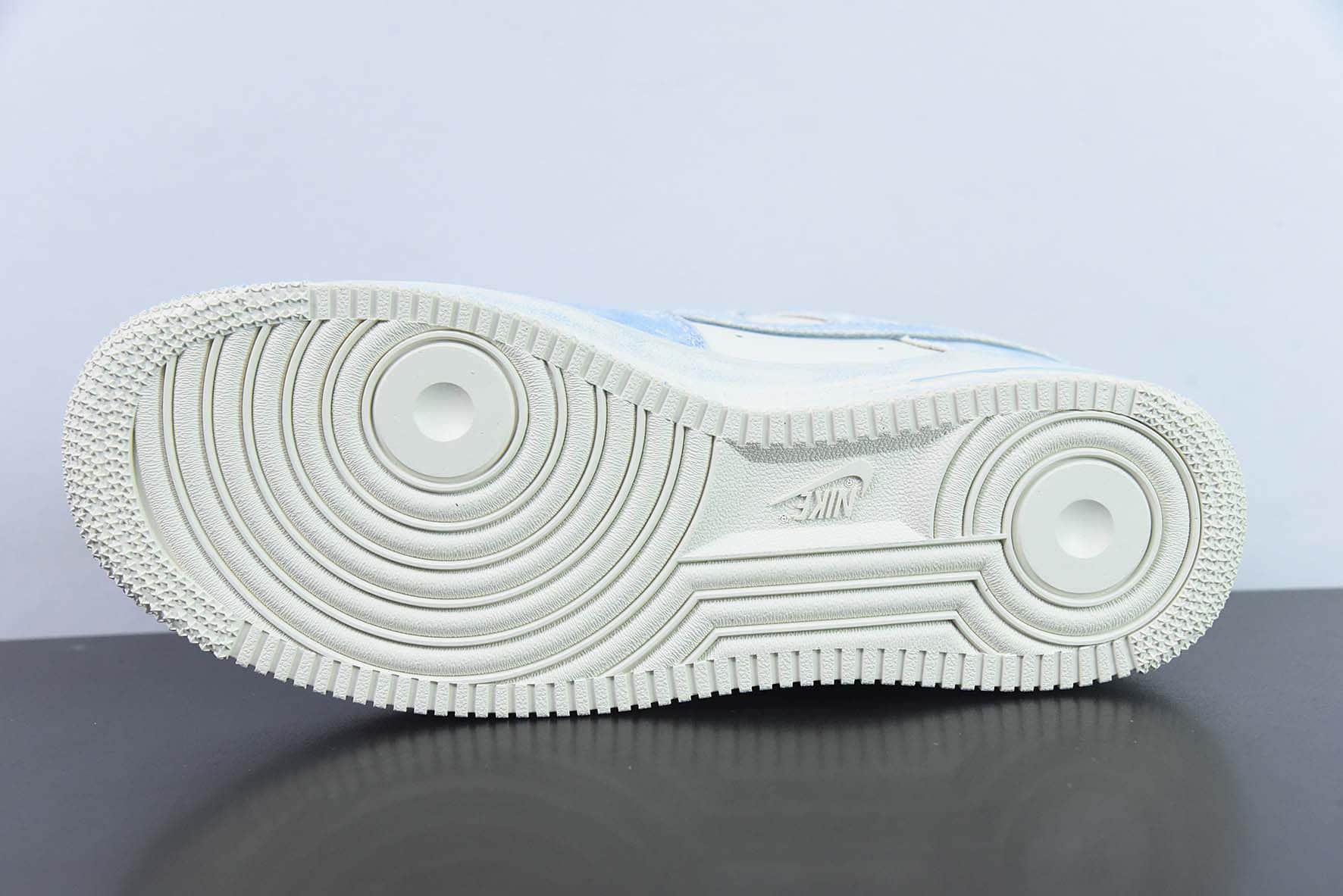 耐克Nike Air Force 1 AF1白蓝牛仔扎染空军一号低帮休闲板鞋纯原版本 货号：FB0607-022