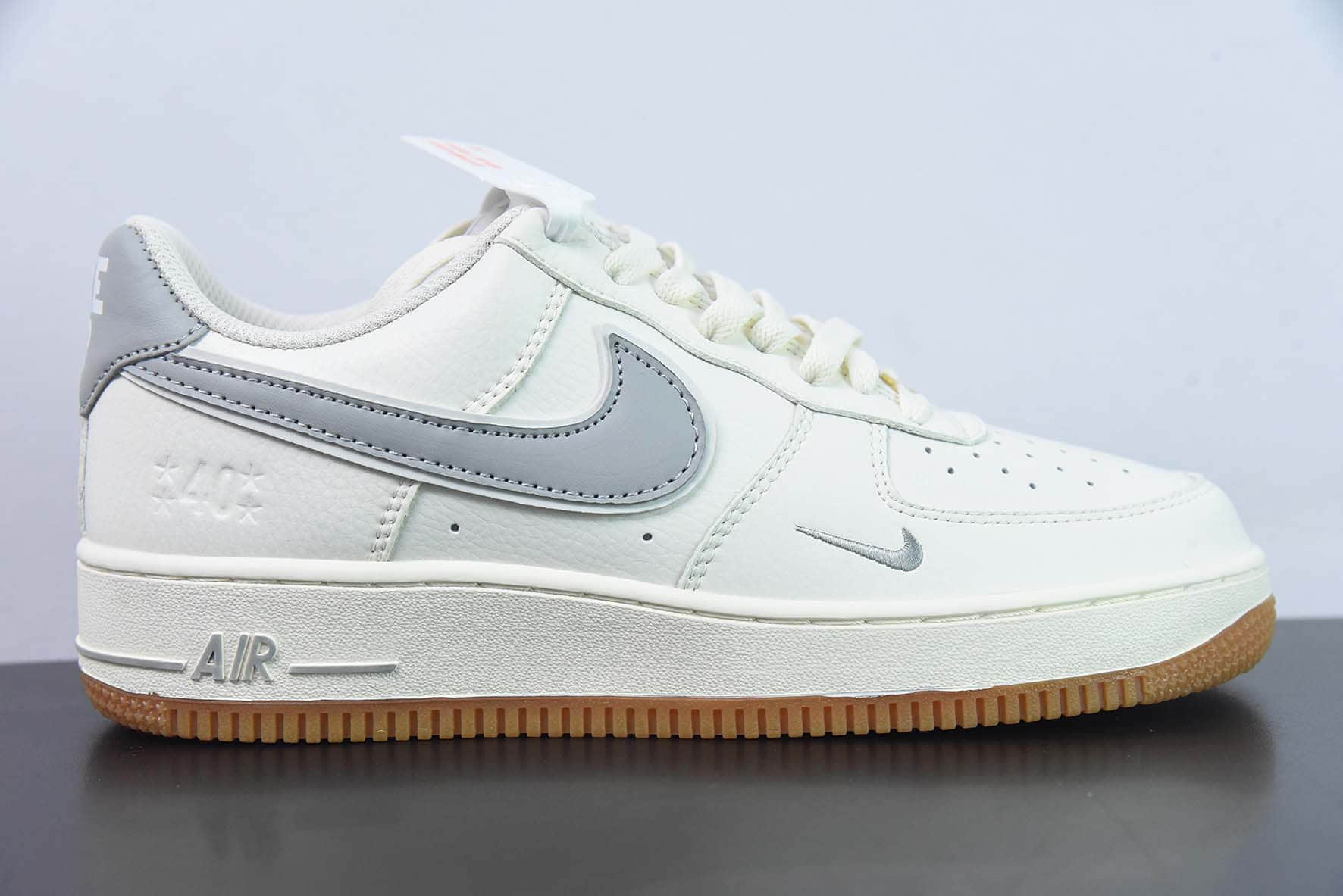 耐克Nike Air Force 1'07 Low 灰白小勾40周年空军一号低帮休闲板鞋纯原版本 货号：WA0531-303 