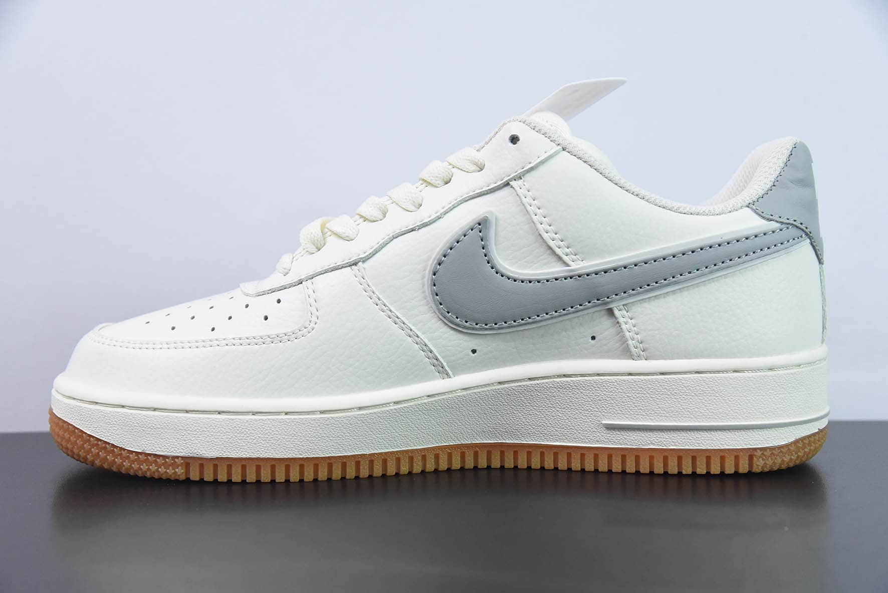 耐克Nike Air Force 1'07 Low 灰白小勾40周年空军一号低帮休闲板鞋纯原版本 货号：WA0531-303 