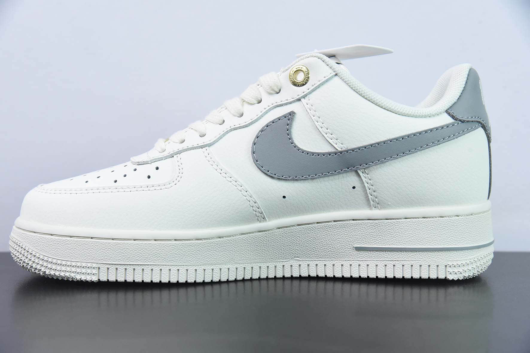 耐克Nike Air Force 1 AF1白灰刺绣40周年纪念版空军一号低帮休闲板鞋纯原版本 货号： DQ7658-106