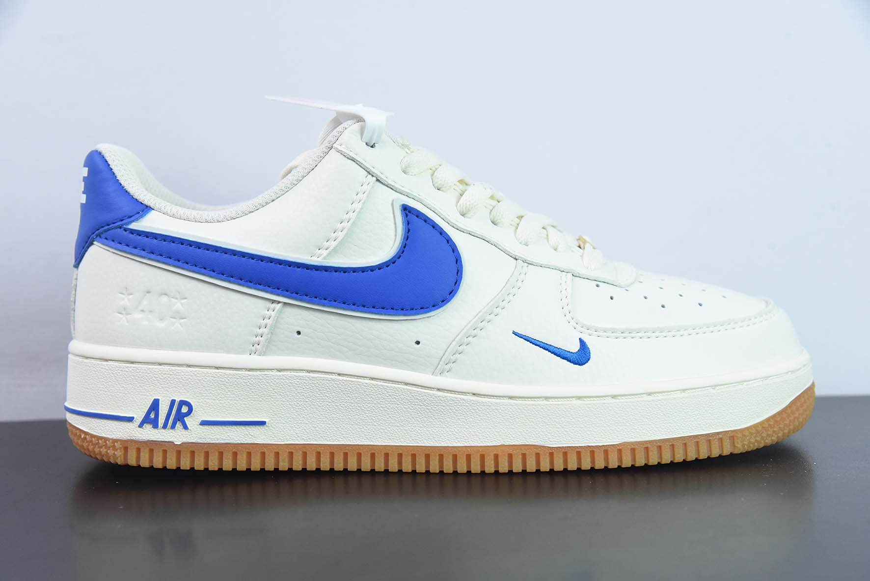 耐克Nike Air Force 1 Low 40周年生胶米白宝蓝空军一号低帮运动休闲板鞋纯原版本 货号：WA0531-302