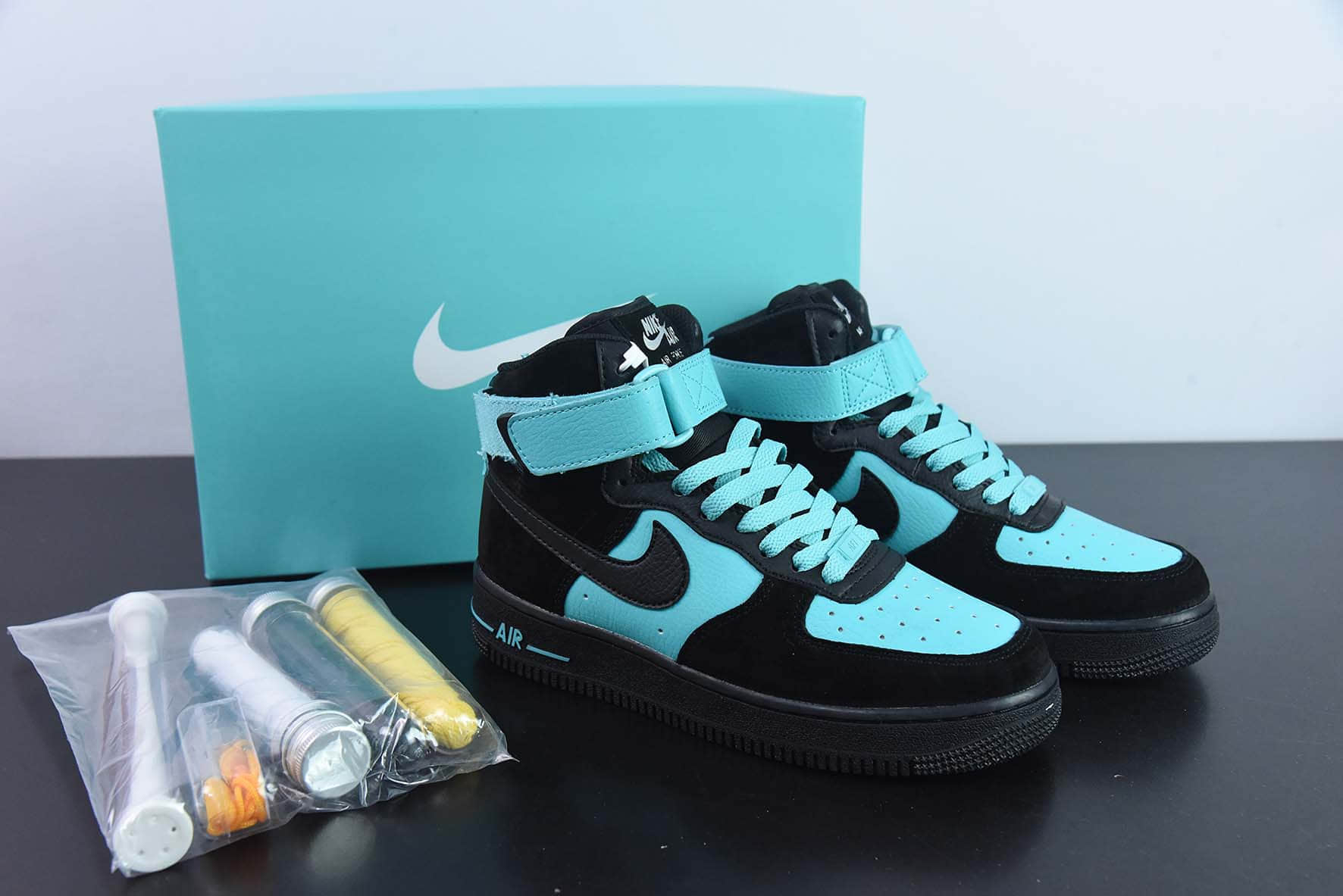 耐克Nike Tiffany & CO x Nike Air Force 1 Mid 1837 蒂芙尼联名黑蓝空军一号中帮板鞋纯原版本 货号：DZ1382-202