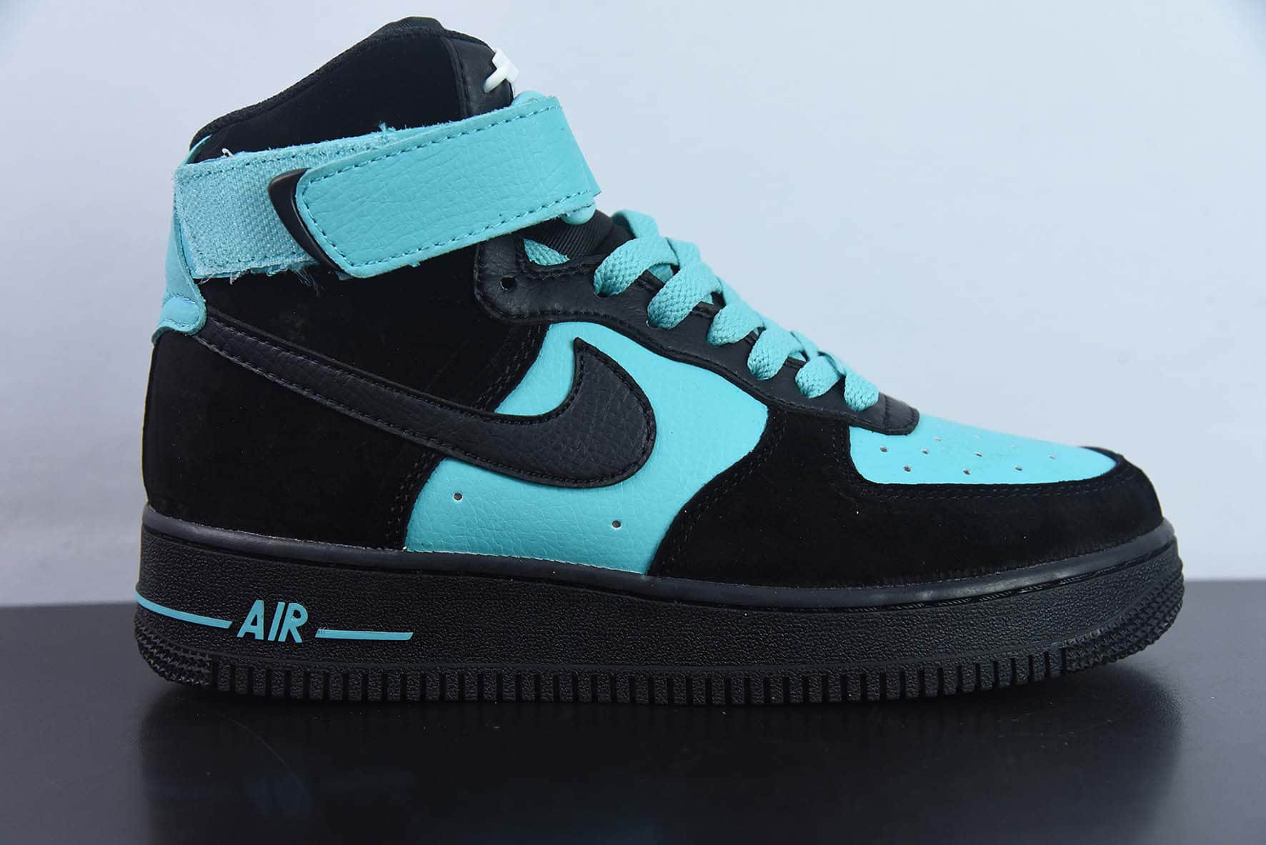 耐克Nike Tiffany & CO x Nike Air Force 1 Mid 1837 蒂芙尼联名黑蓝空军一号中帮板鞋纯原版本 货号：DZ1382-202