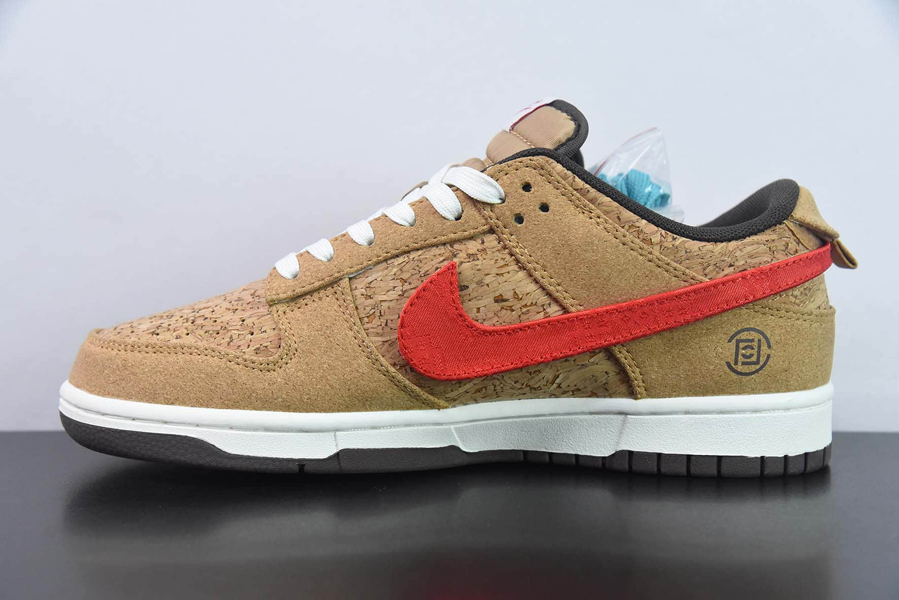 耐克Nike Clot x NK SB Dunk Low 20周年联名软木塞换钩SB低帮休闲滑板鞋纯原版本 货号：FN0317-121