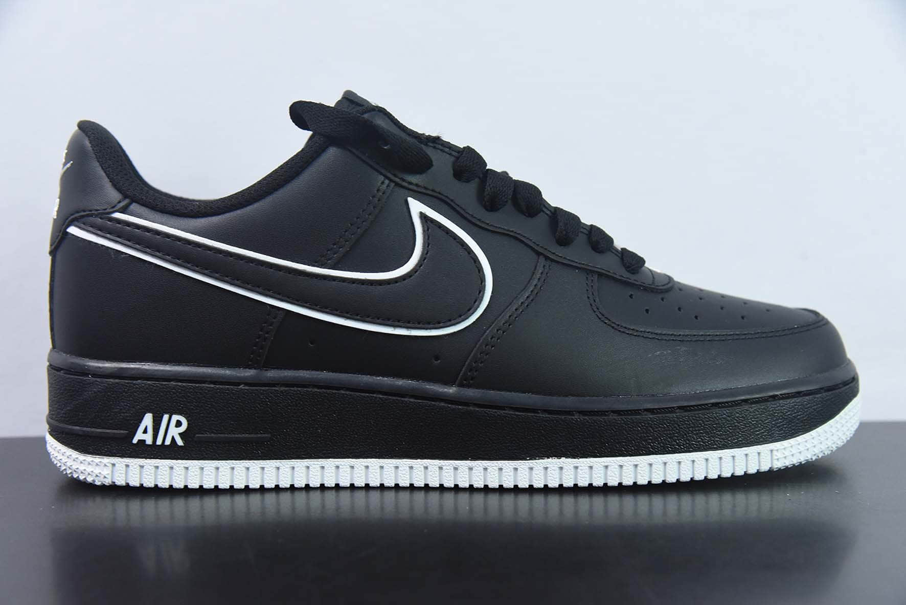 耐克Nike Air Force 1黑白低帮空军一号低帮休闲板鞋纯原版本 货号：DV0788-002 