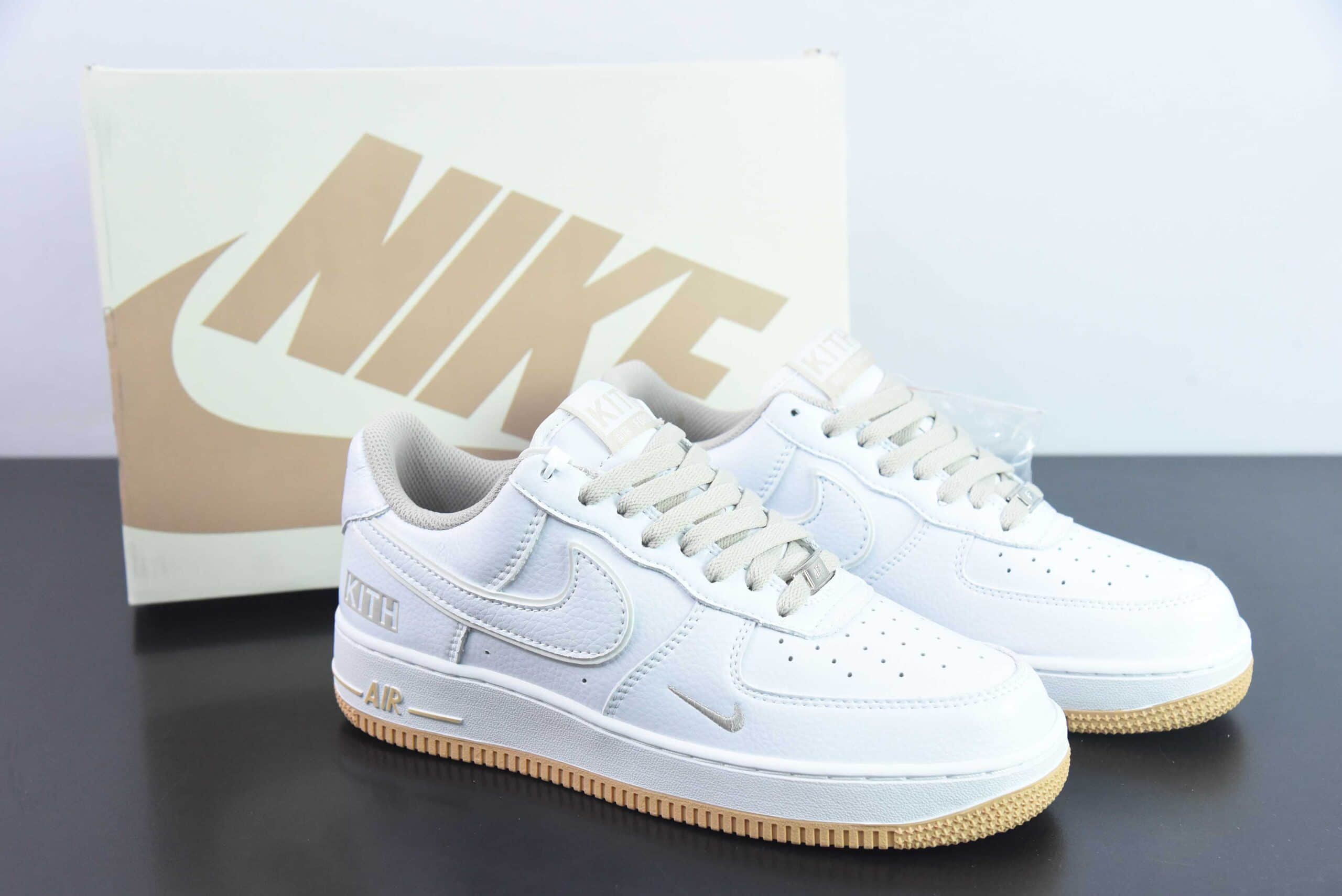 耐克Nike Air Force 1 Low Kith联名白棕空军一号低帮运动休闲板鞋纯原版本 货号：KT1659-008 