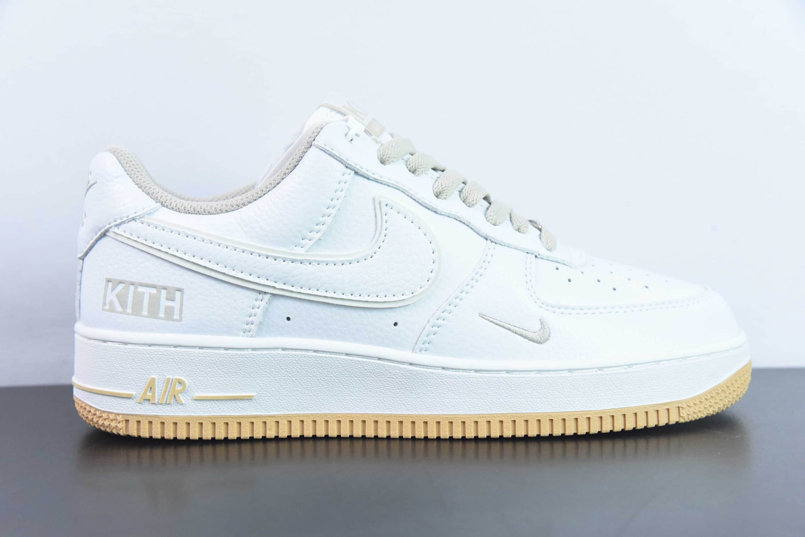 耐克Nike Air Force 1 Low Kith联名白棕空军一号低帮运动休闲板鞋纯原版本 货号：KT1659-008 