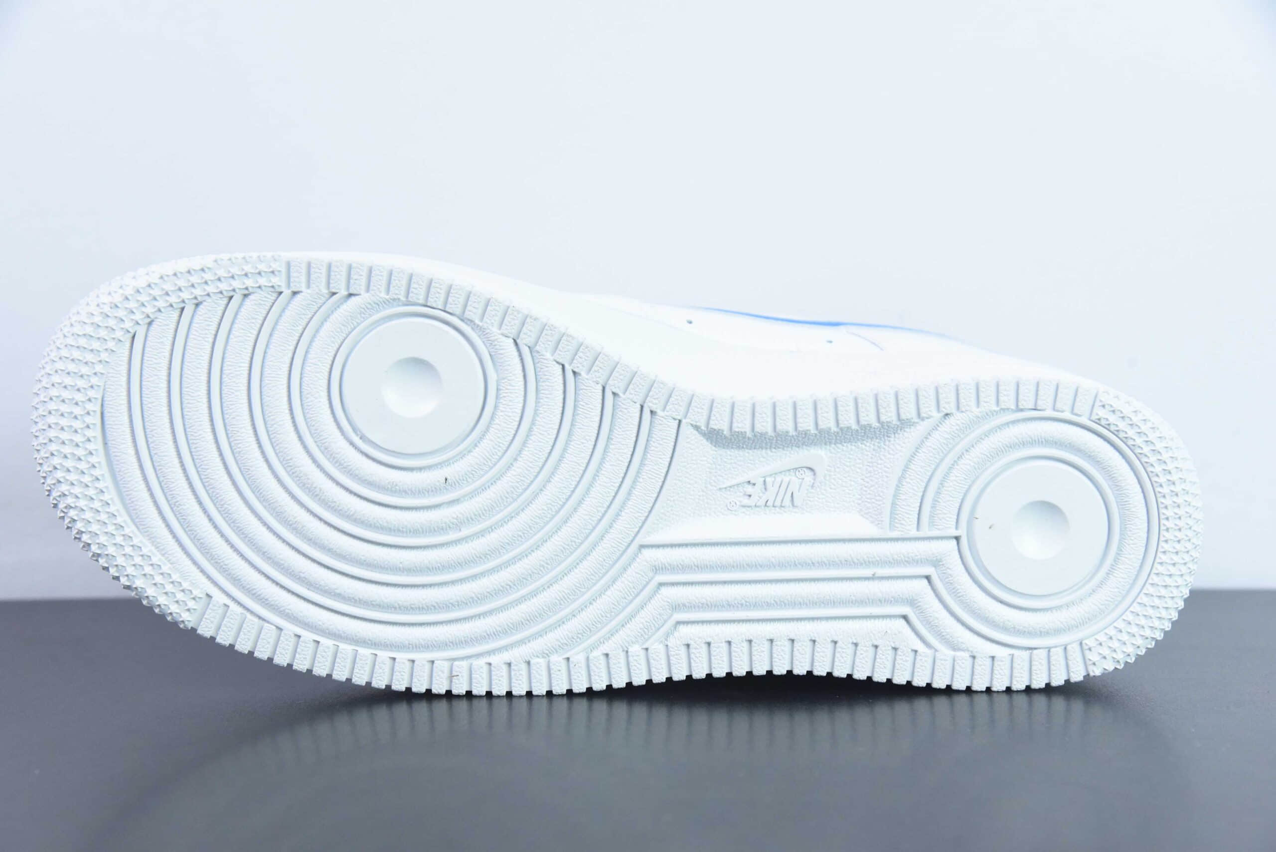 耐克Nike Air Force 1 '07 Low 白蓝空军一号经典低帮休闲板鞋纯原版本 货号：FN7804-100