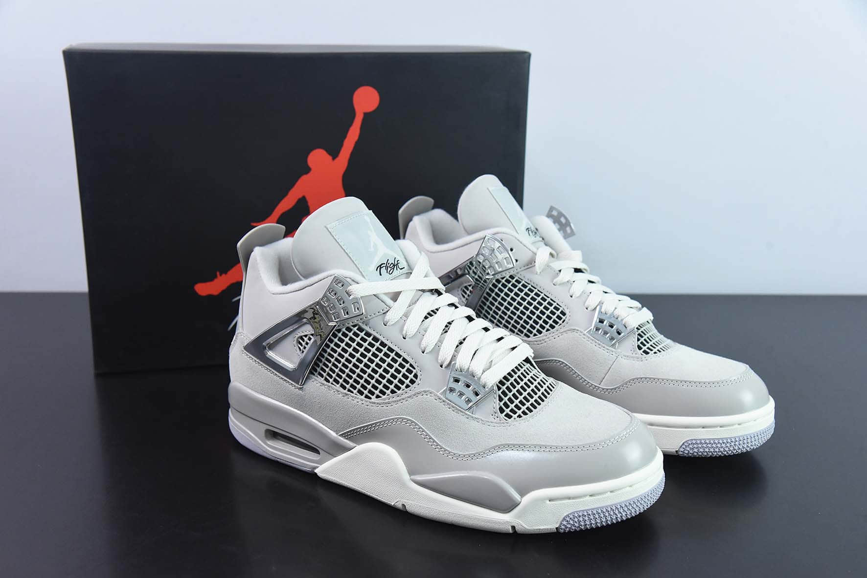 乔丹Air Jordan 4 WMNS “Frozen Moments” AJ4电镀银男子文化篮球鞋纯原版本 货号：AQ9129-001