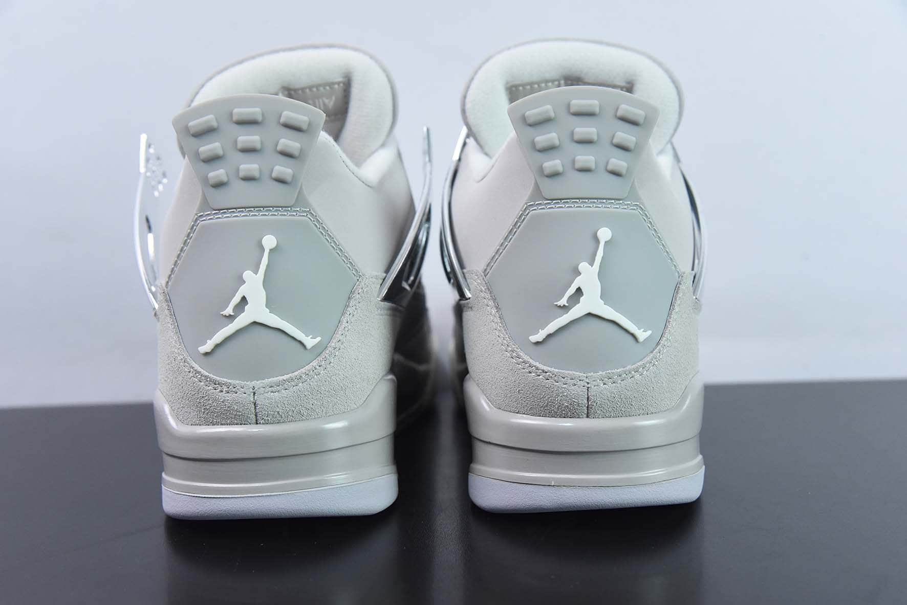 乔丹Air Jordan 4 WMNS “Frozen Moments” AJ4电镀银男子文化篮球鞋纯原版本 货号：AQ9129-001