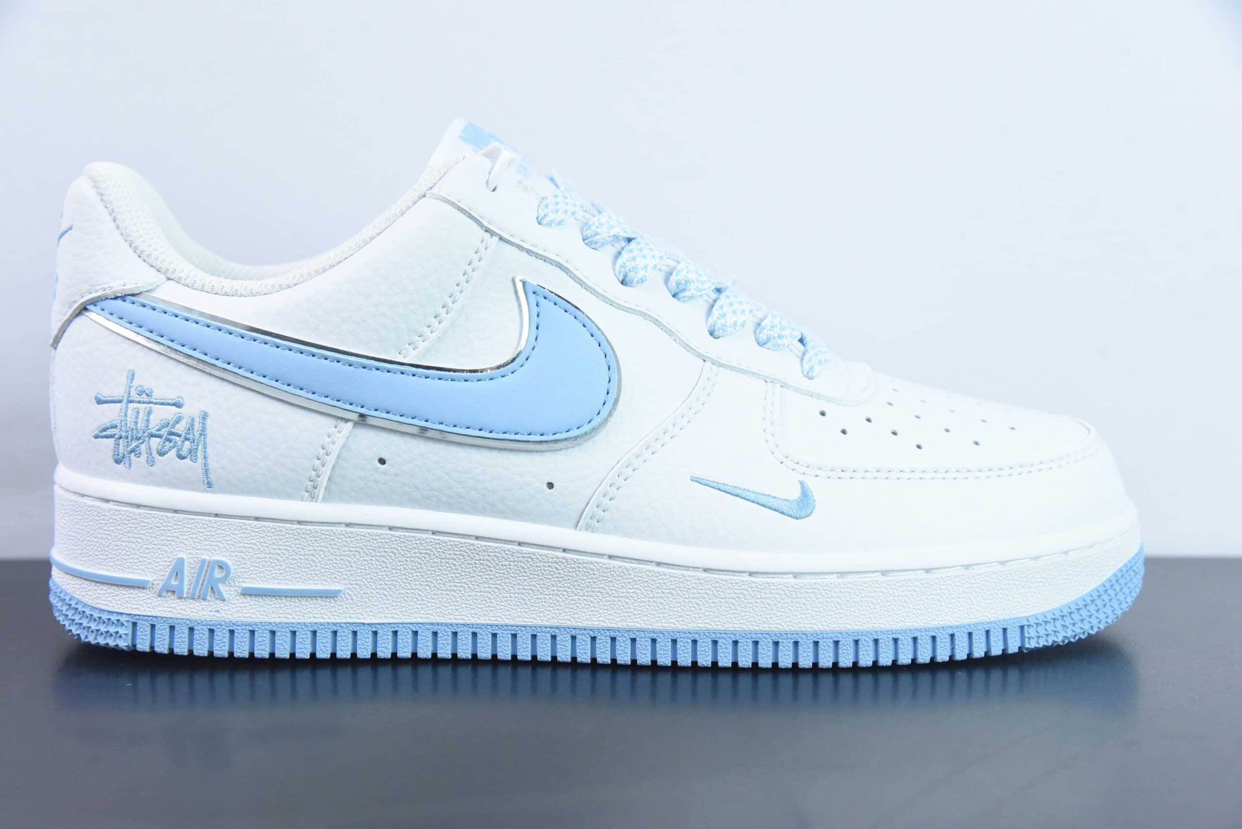 耐克Nike Air Force 1 Low斯图西联名白蓝空军一号低帮百搭休闲运动板鞋纯原版本 货号：CW2288-111 