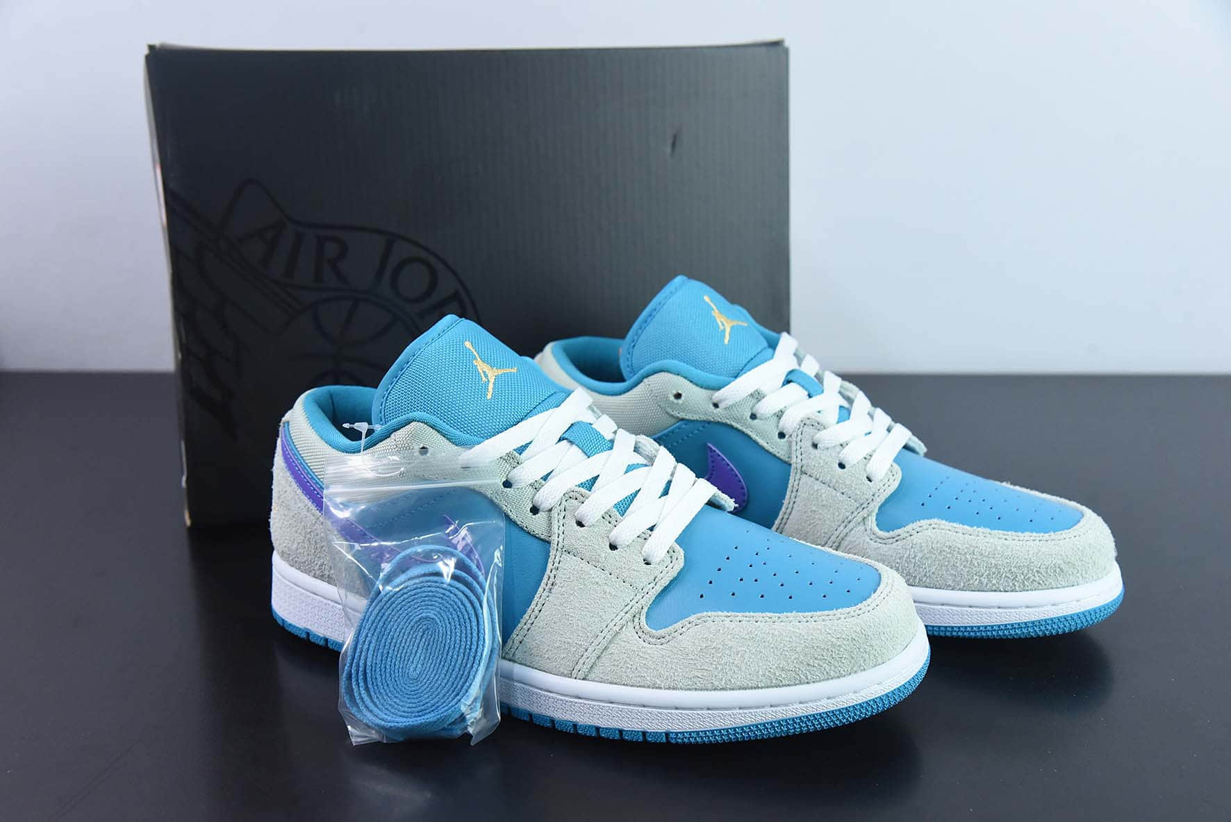 乔丹AIR JORDAN 1 LOW SE AJ1灰蓝紫低帮复古篮球鞋纯原版本 货号：DX4334-300