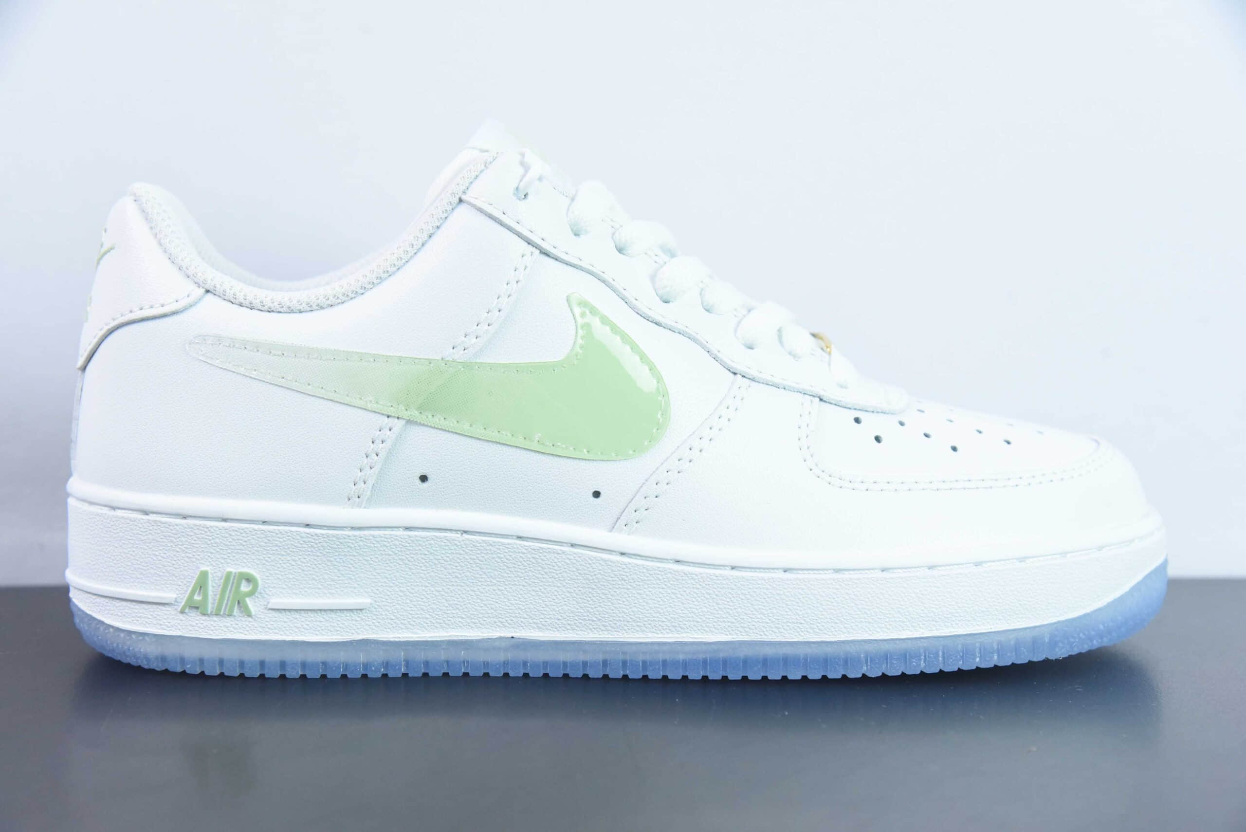 耐克Nike By You Air Force 1'07 Low Retro SP皮革白绿渐变钩子空军一号低帮经典百搭休闲运动板鞋纯原版本 货号：C03363-367