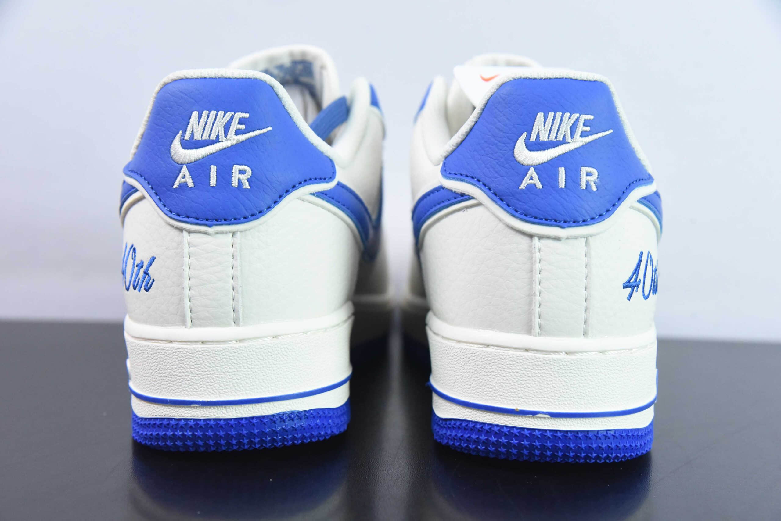 耐克Nike Air Force 1 Low “40TH” 皮革米白蓝银叠勾空军一号低帮休闲板鞋纯原版本 货号：JF1983-555 