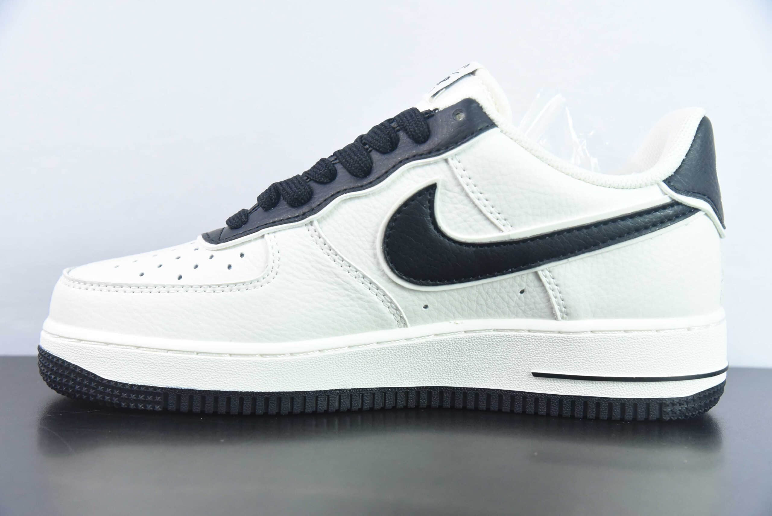 耐克Nike Nike Air Force 1’07 LowBeigeBlackSilver皮革米白黑银叠钩空军一号经典低帮百搭休闲运动板鞋纯原版本 货号：JF1983-552