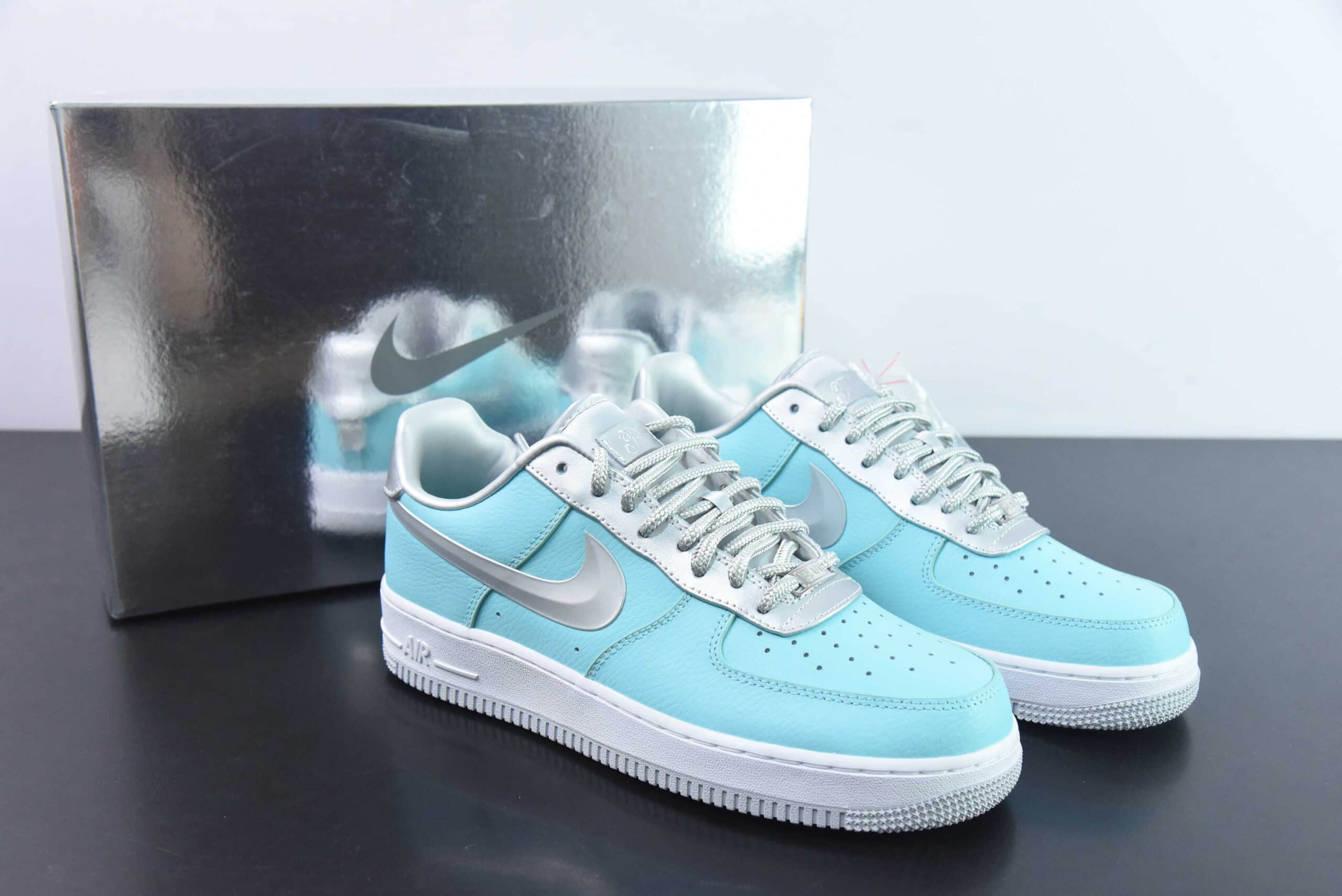 耐克Nike Tiffany & CO x Nk Air Force 1 Low 1837 蒂芙尼蓝太空银空军一号低帮板鞋休闲板鞋纯原版本 货号：DZ1382-003 