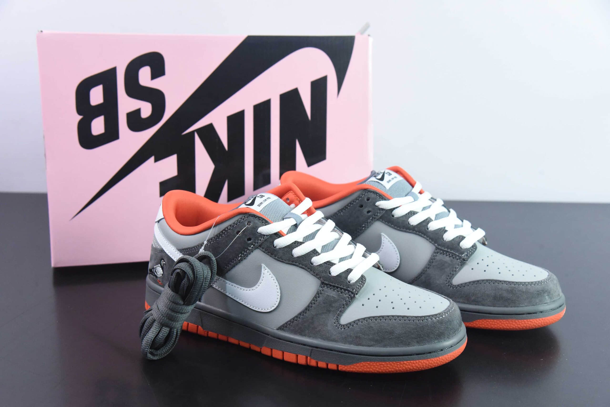 耐克Nike Dunk SB Low Staple NYC Pigeon 灰鸽子SB低帮休闲滑板鞋纯原版本 货号：304292-011
