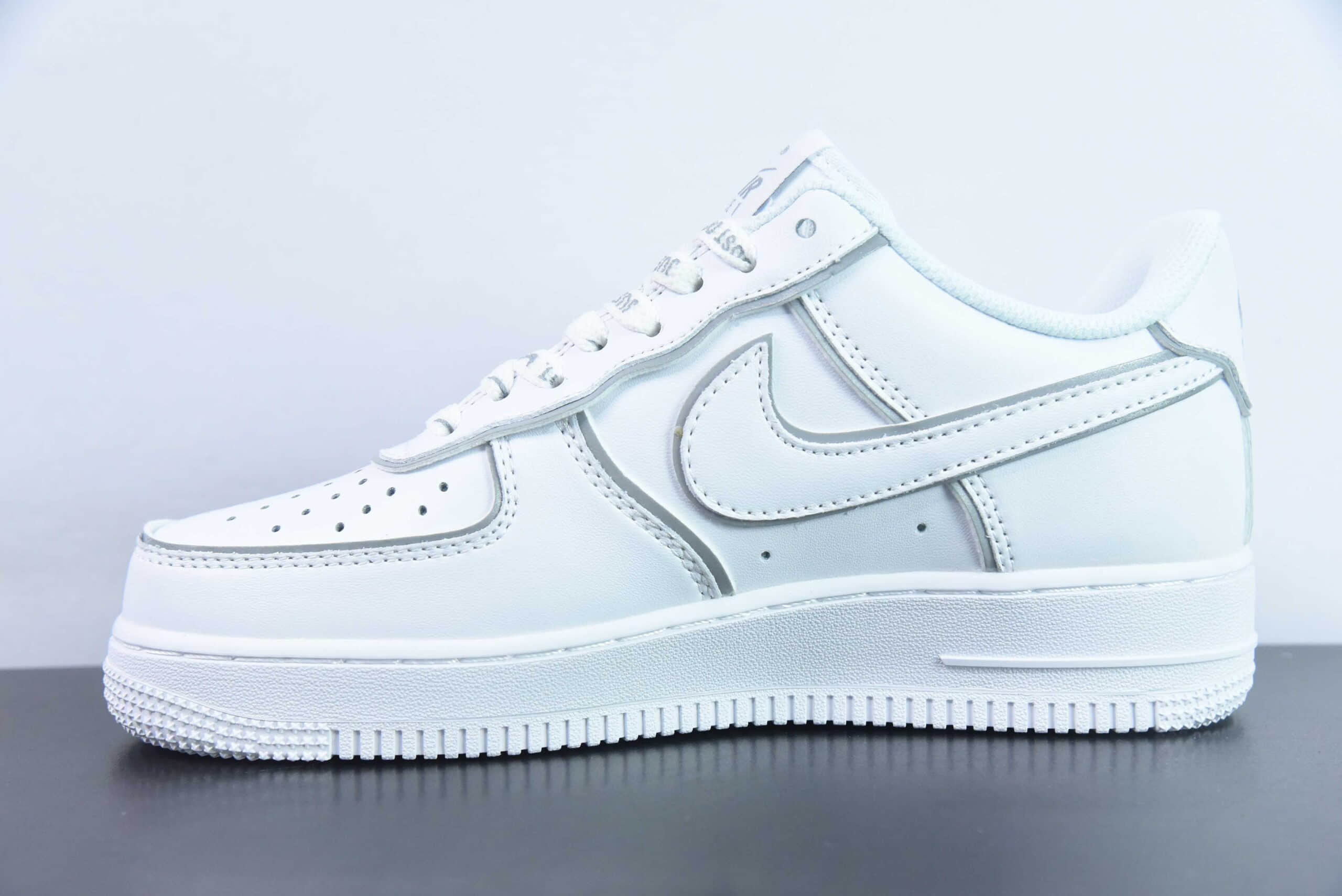 耐克Nike Stussyx Nike Air Force 1 Low 斯图西联名白银反光空军一号低帮休闲板鞋纯原版本 货号：BQ6426-019