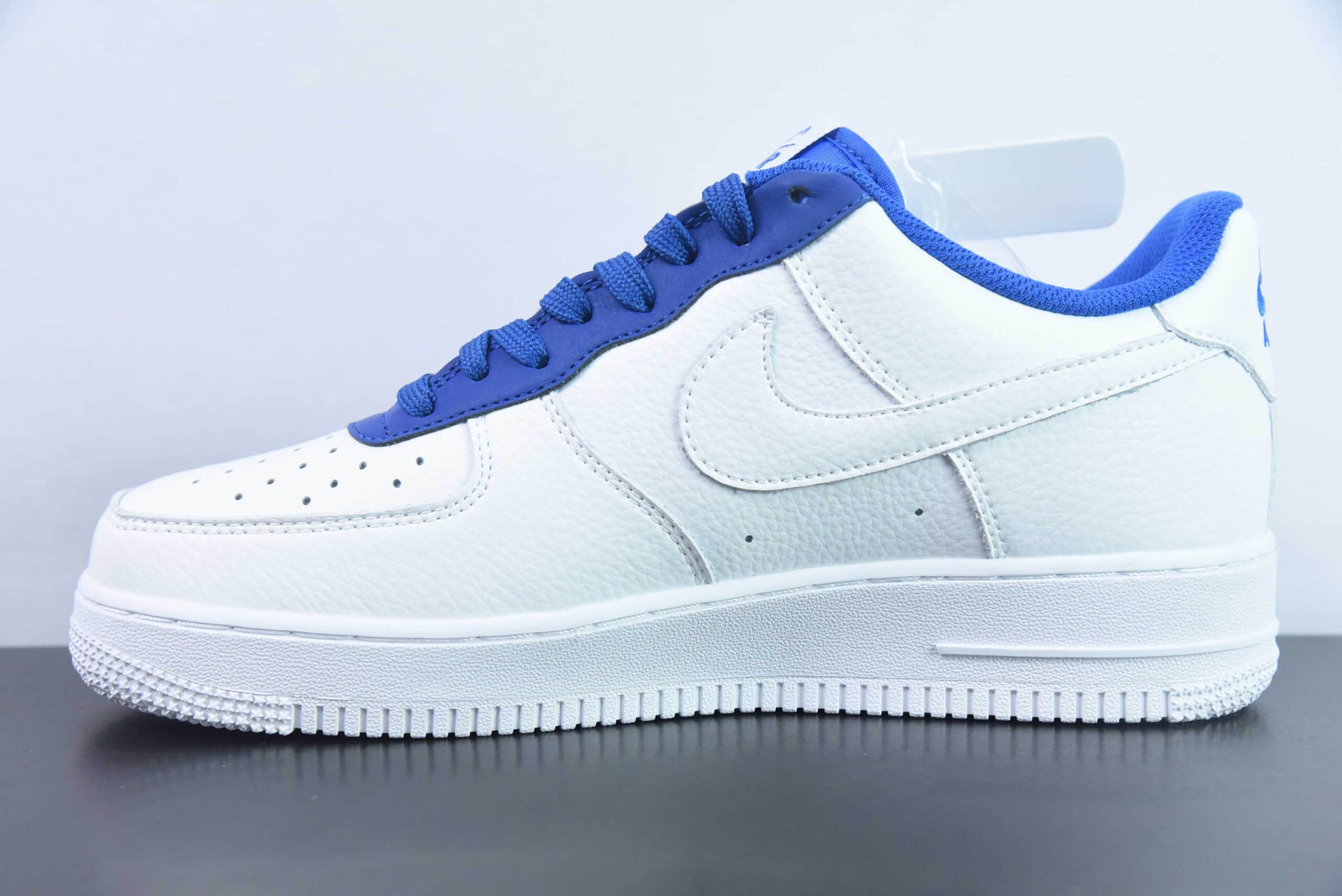 耐克Nike Fragment Design x Nike Air Force 1’07 LowFragment Design藤原浩主理品牌皮革白蓝藤原浩闪电空军一号经典低帮百搭休闲运动板鞋纯原版本 货号：TT0801-607