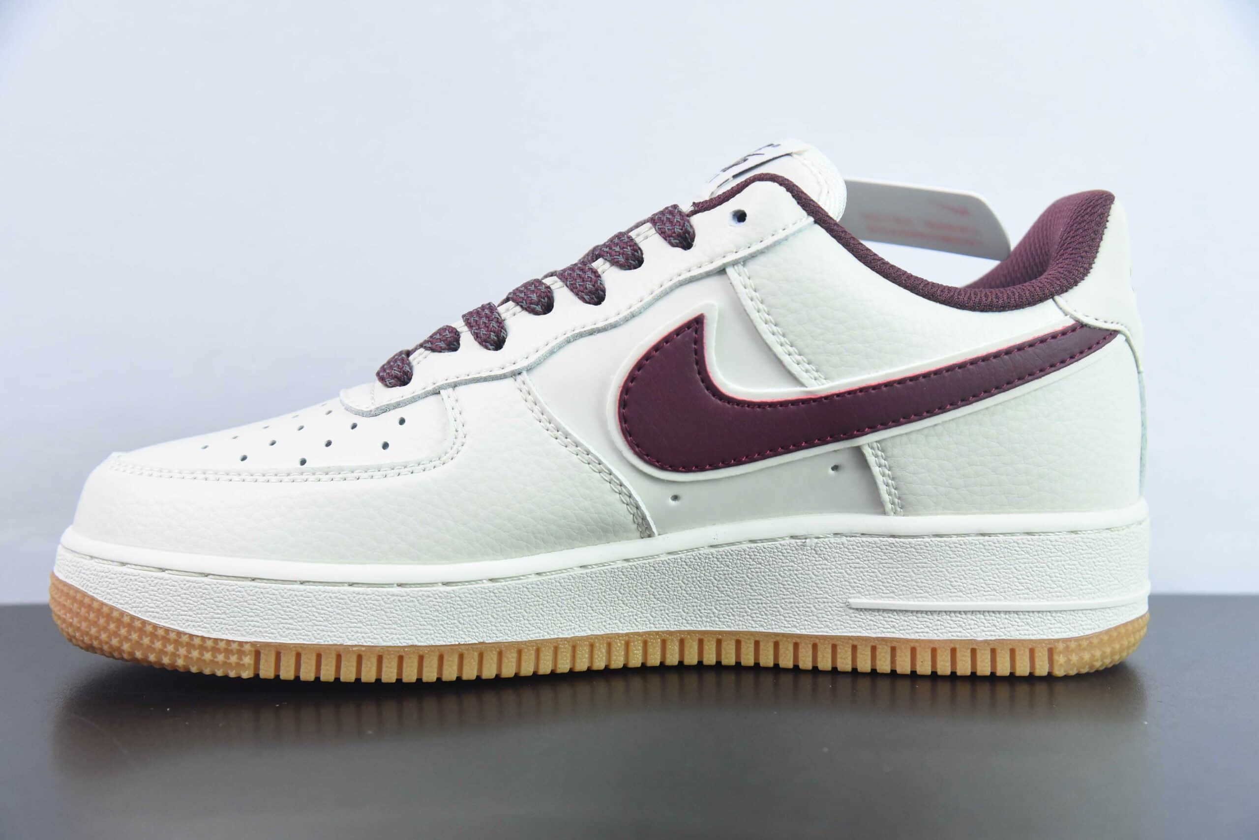 耐克NIke Air Force 1 '07 Low “米白酒红满天星”空军一号低帮休闲板鞋纯原版本 货号：HD1689-107