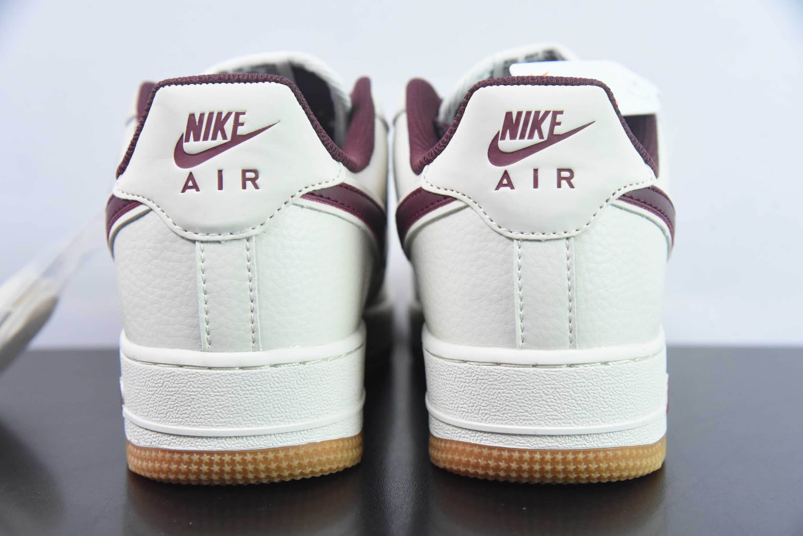 耐克NIke Air Force 1 '07 Low “米白酒红满天星”空军一号低帮休闲板鞋纯原版本 货号：HD1689-107