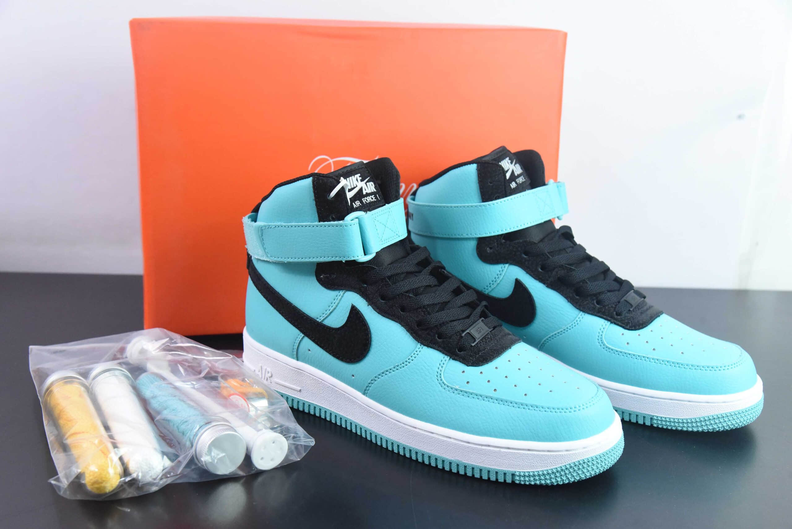 耐克Nike Air Force 1 AF1 蒂芙尼联名蓝黑高帮空军一号休闲板鞋纯原版本 货号：DZ1382-200 