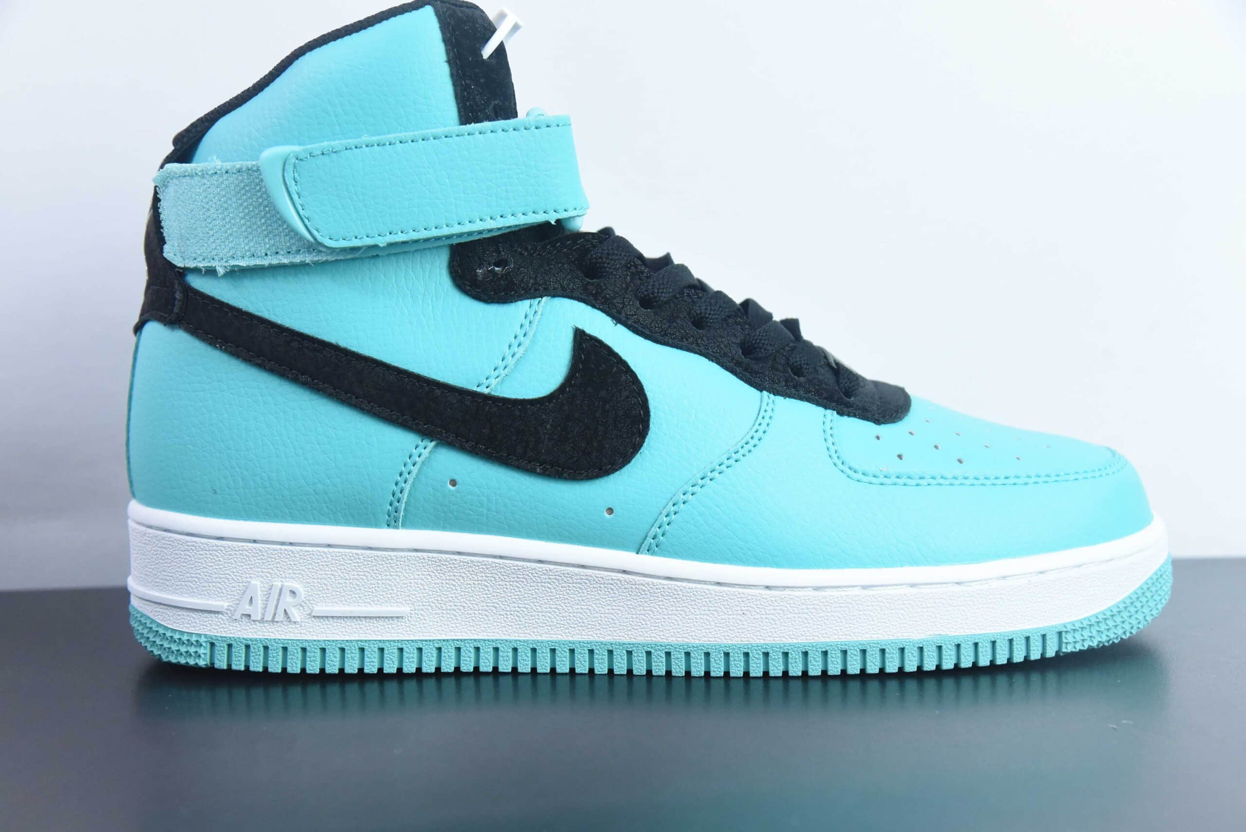耐克Nike Air Force 1 AF1 蒂芙尼联名蓝黑高帮空军一号休闲板鞋纯原版本 货号：DZ1382-200 