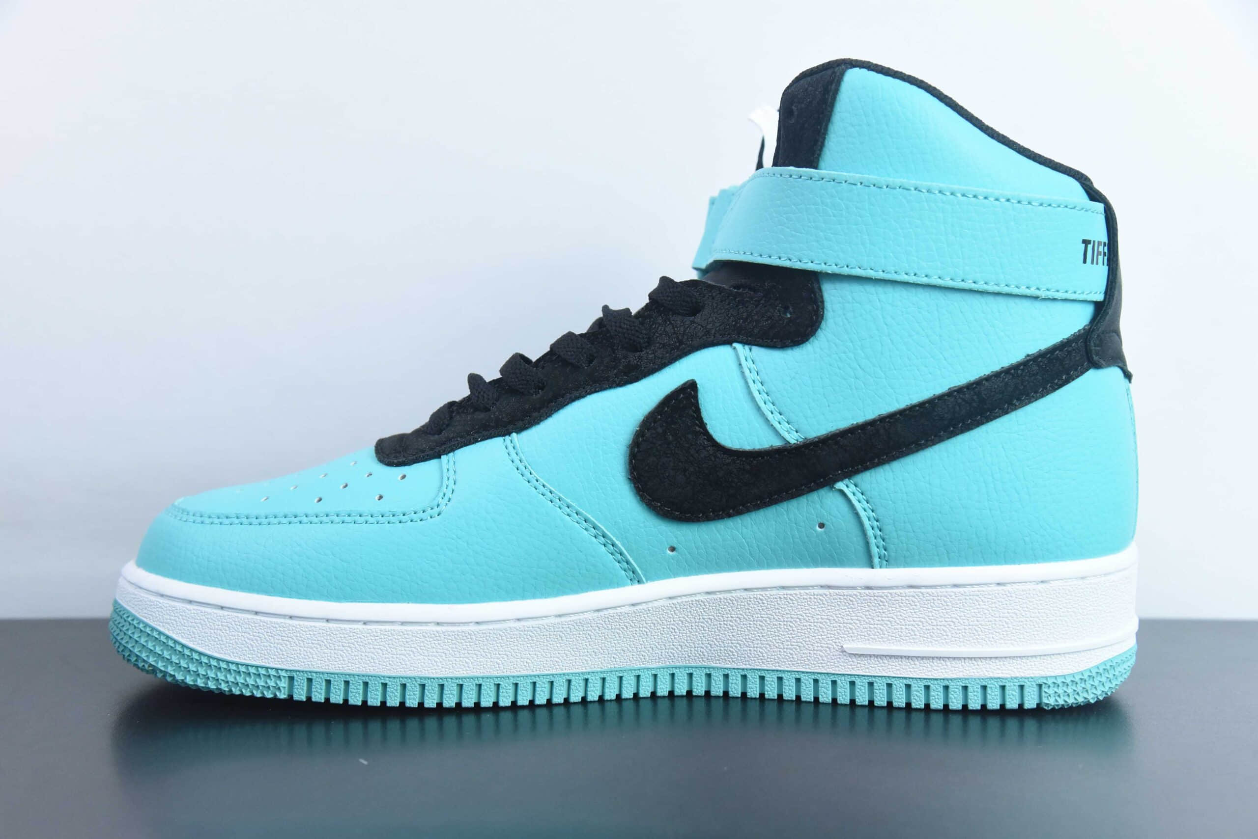 耐克Nike Air Force 1 AF1 蒂芙尼联名蓝黑高帮空军一号休闲板鞋纯原版本 货号：DZ1382-200 