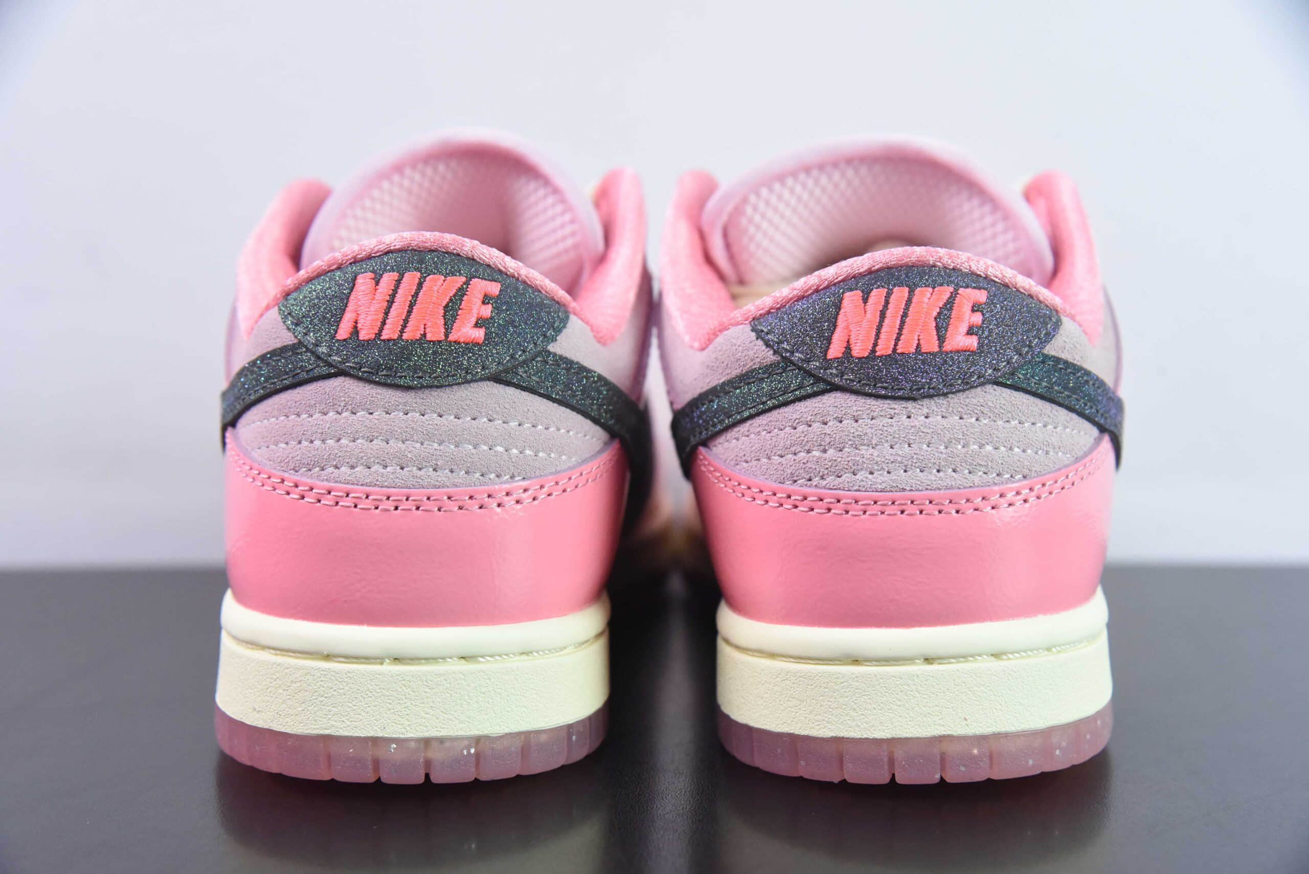 耐克Nike SB Dunk Low “Hot Punch and Pink Foam芭比粉星星印花SB低帮休闲滑板鞋纯原版本 货号：FN8927-621 