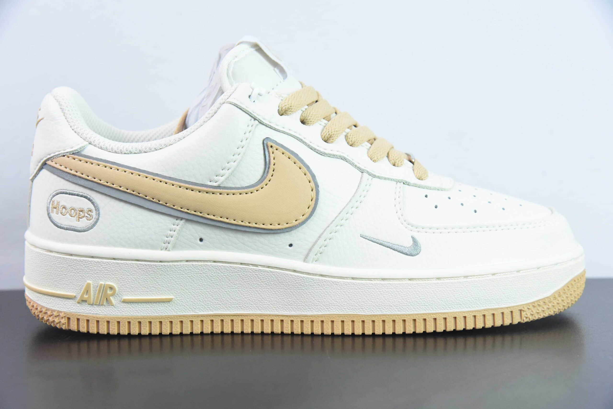 耐克Nike Air Force 1 Low Hoops卡其刺绣小钩空军一号低帮运动休闲板鞋纯原版本 货号：HP2369-005